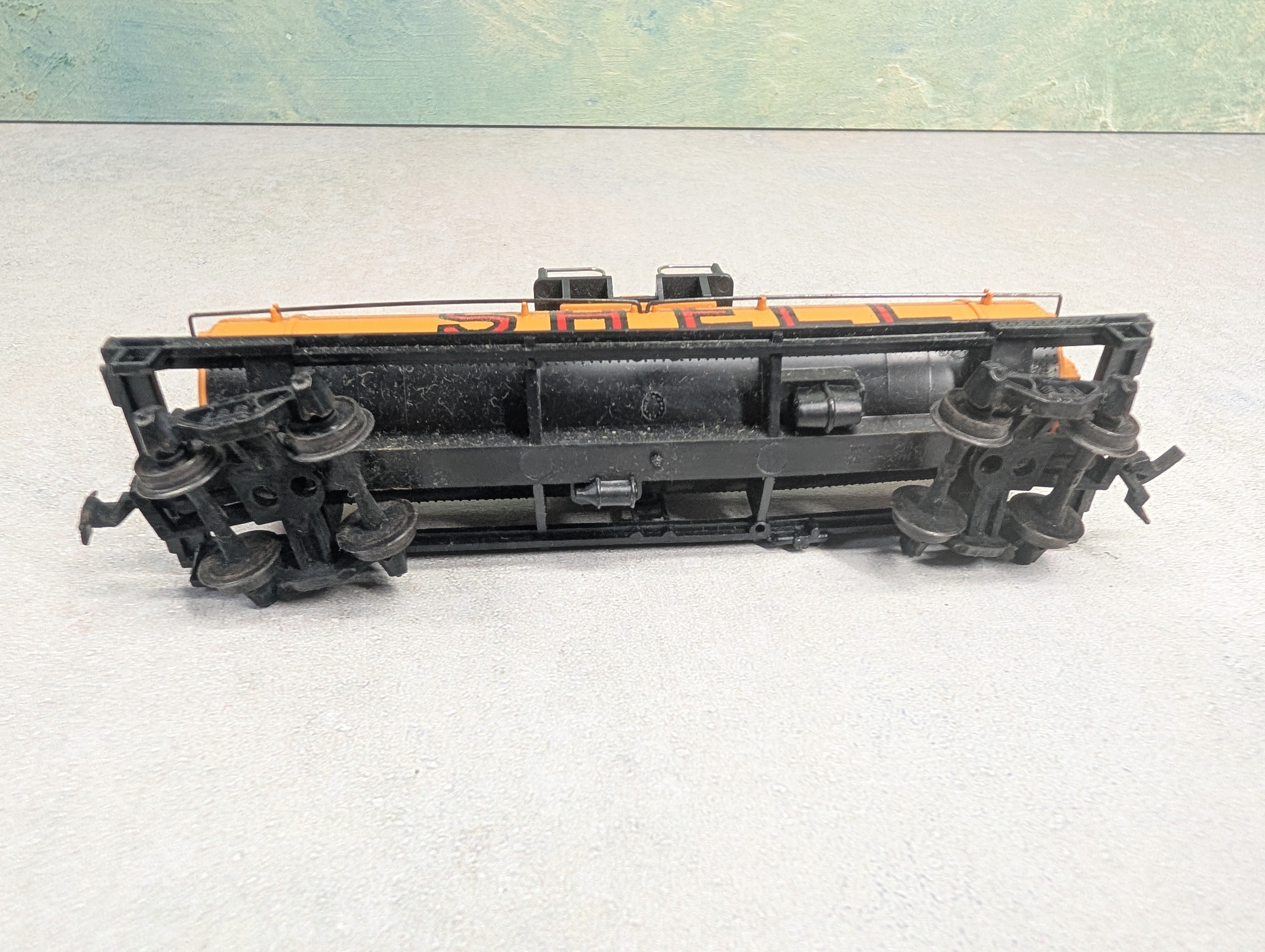 USED Tyco HO Scale Tank Car Shell