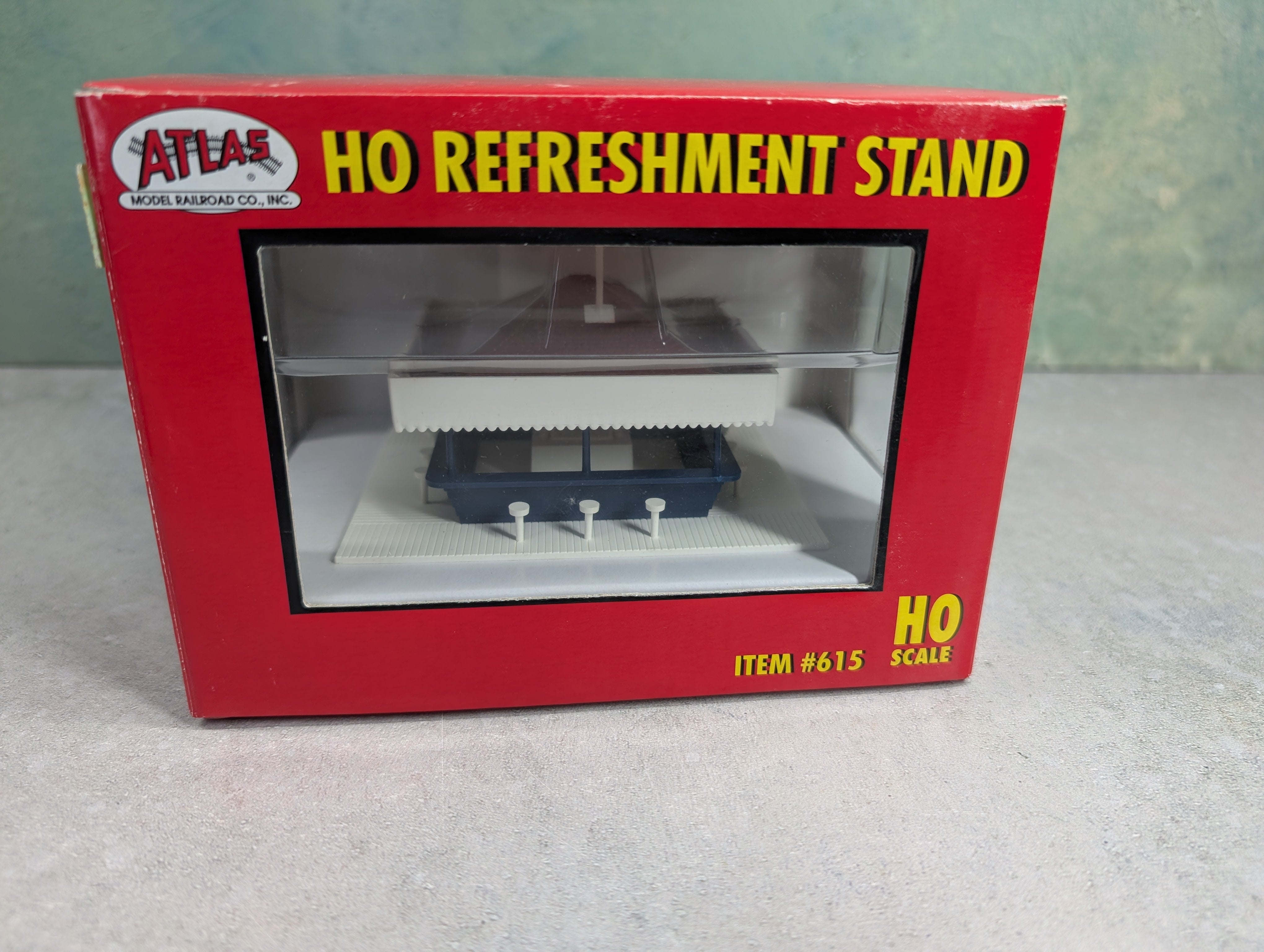 USED Atlas 615 HO Scale Refreshment Stand
