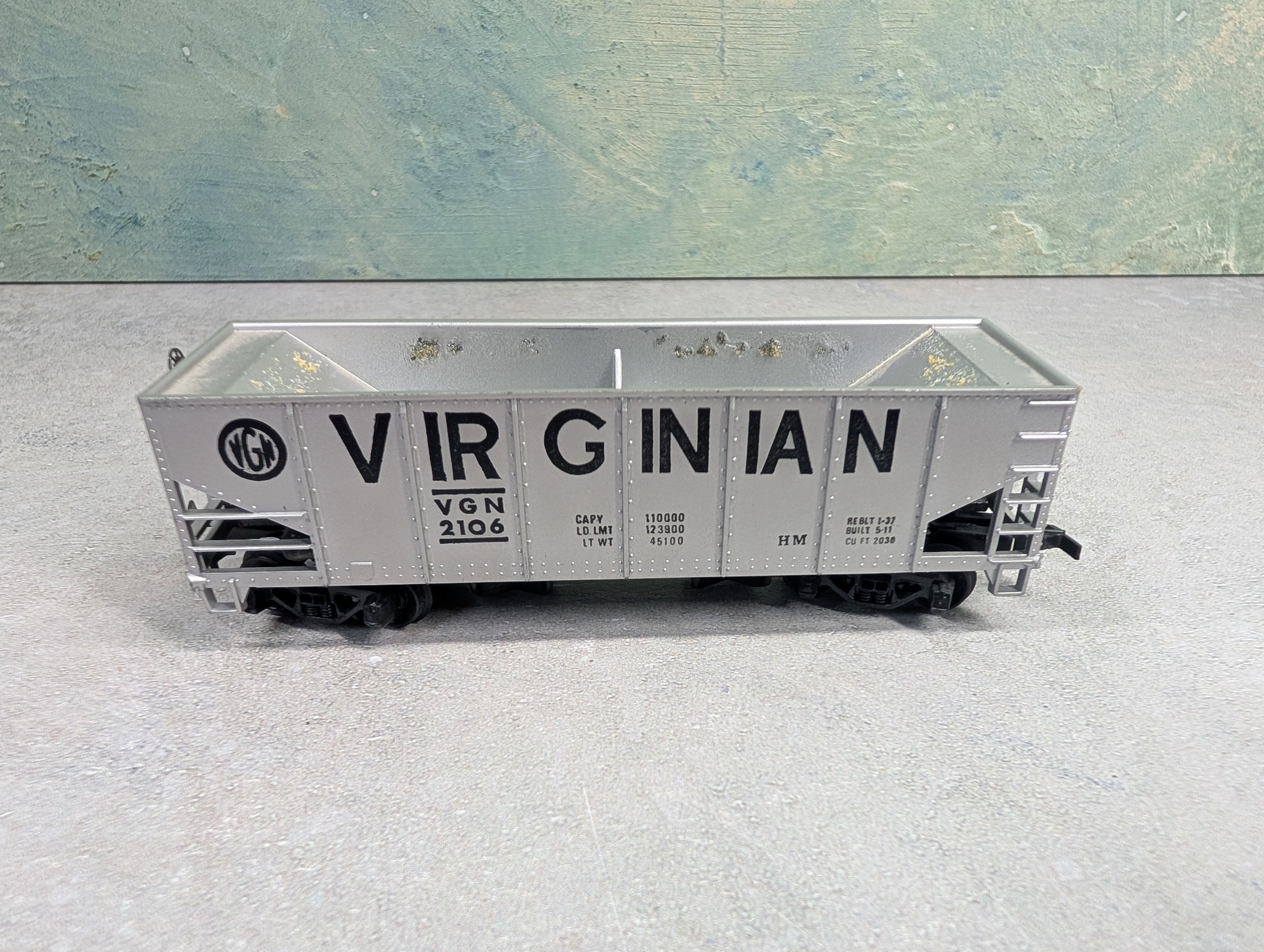 USED Tyco HO Scale Operating Hopper Virginian VGN #2106