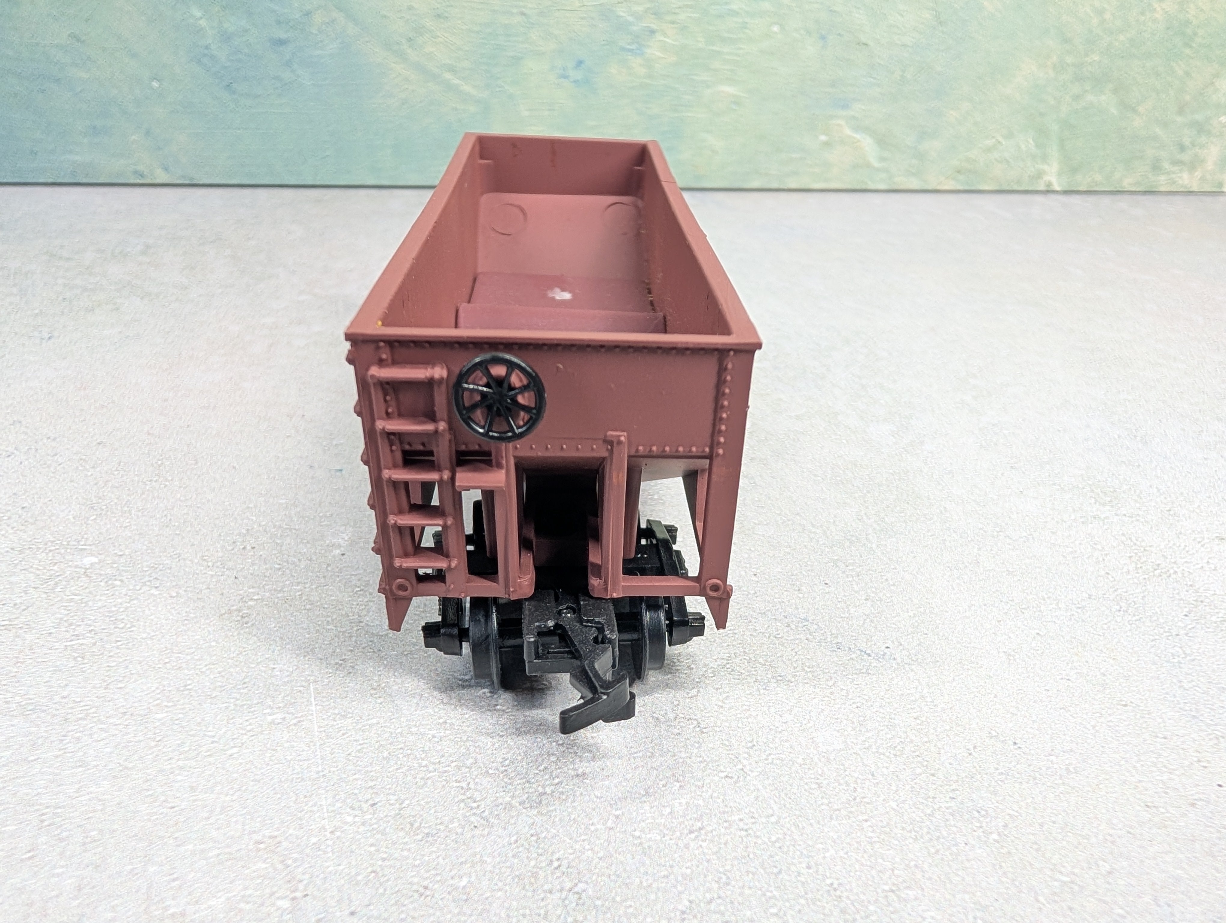 USED HO Scale 2 Bay Open Hopper Pittsburg and Shawmut #9232