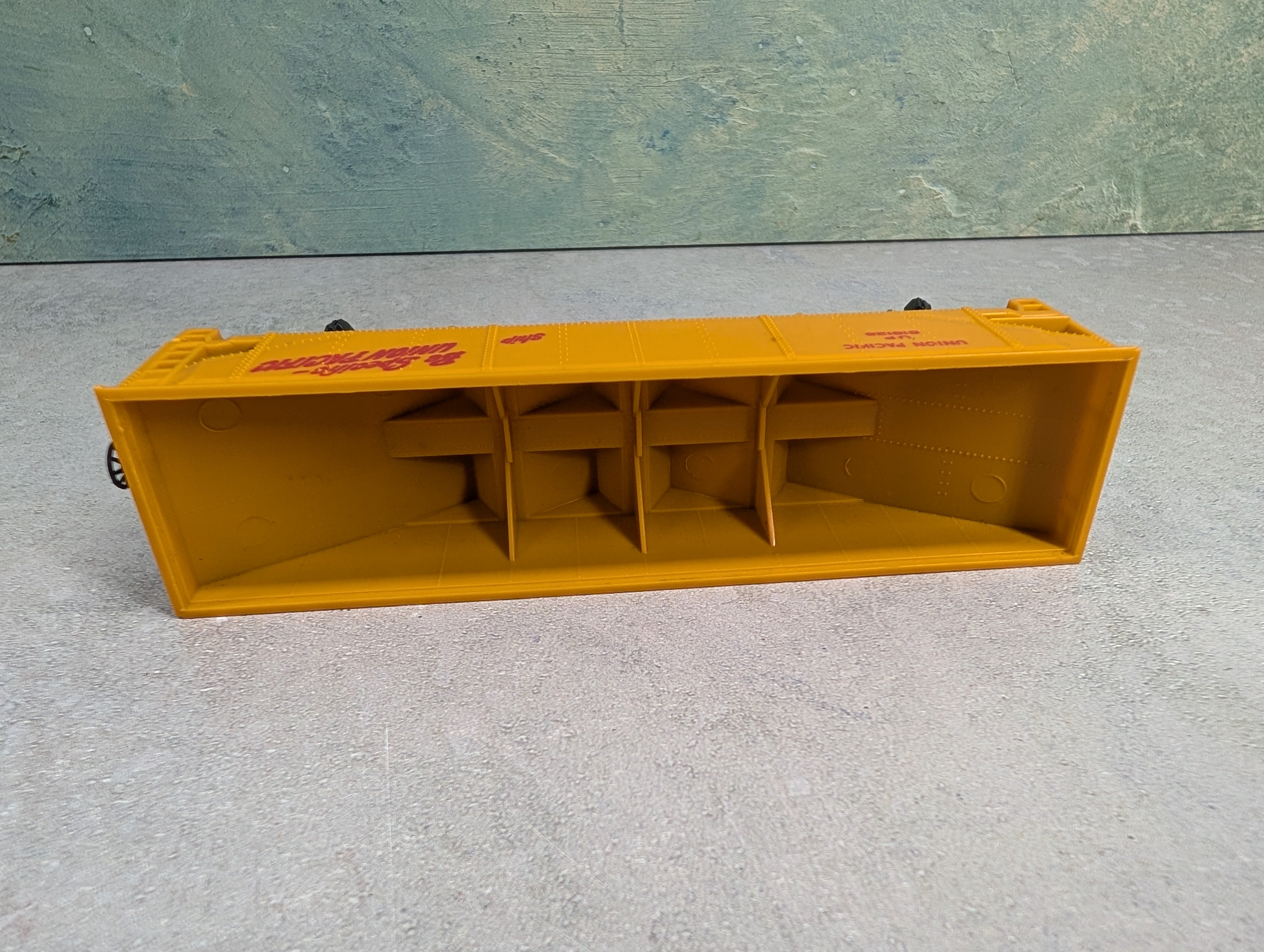 USED Bachmann HO Scale Quad Hopper Union Pacific UP #518125