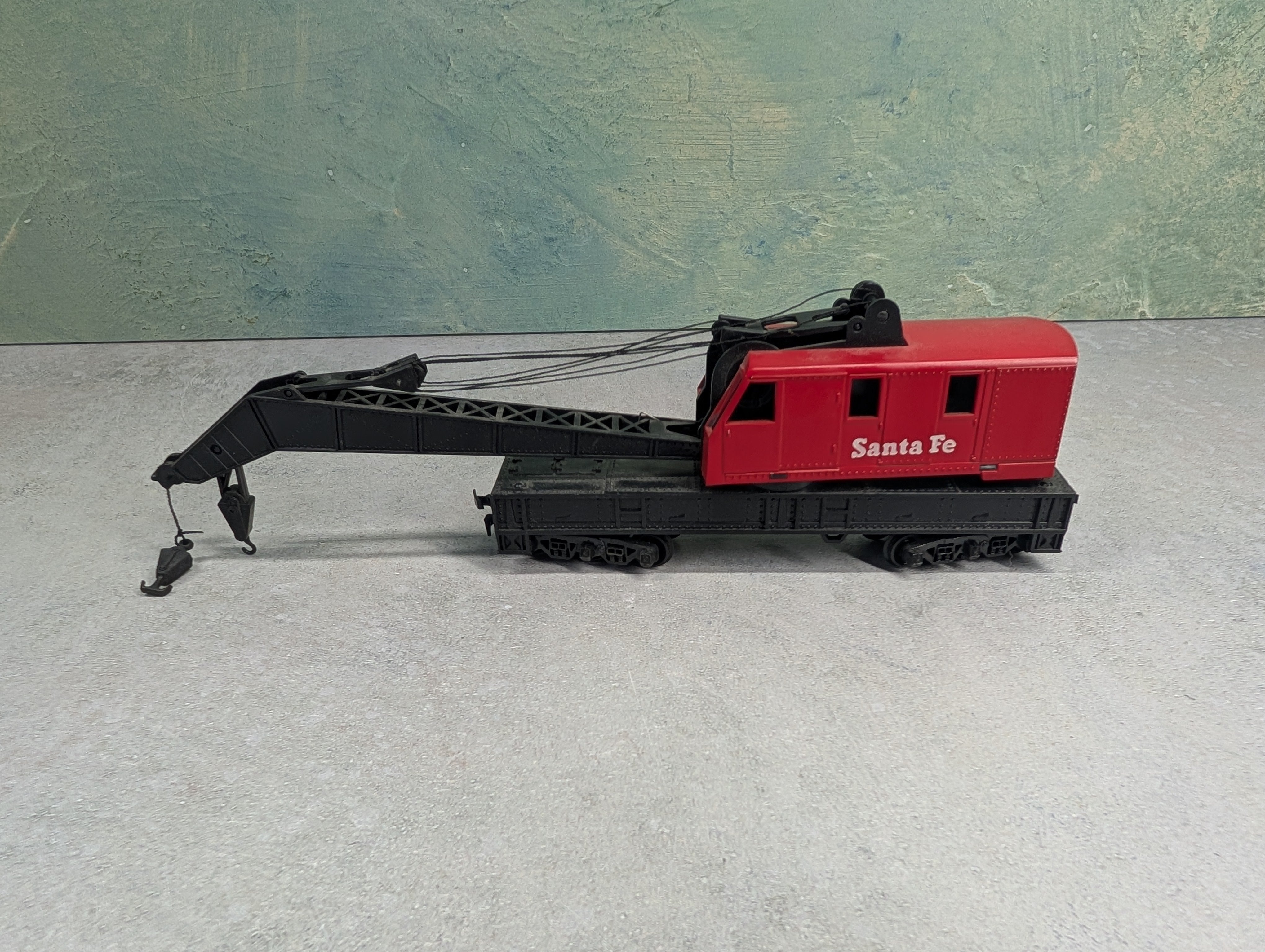 USED Tyco HO Scale Crane Santa Fe