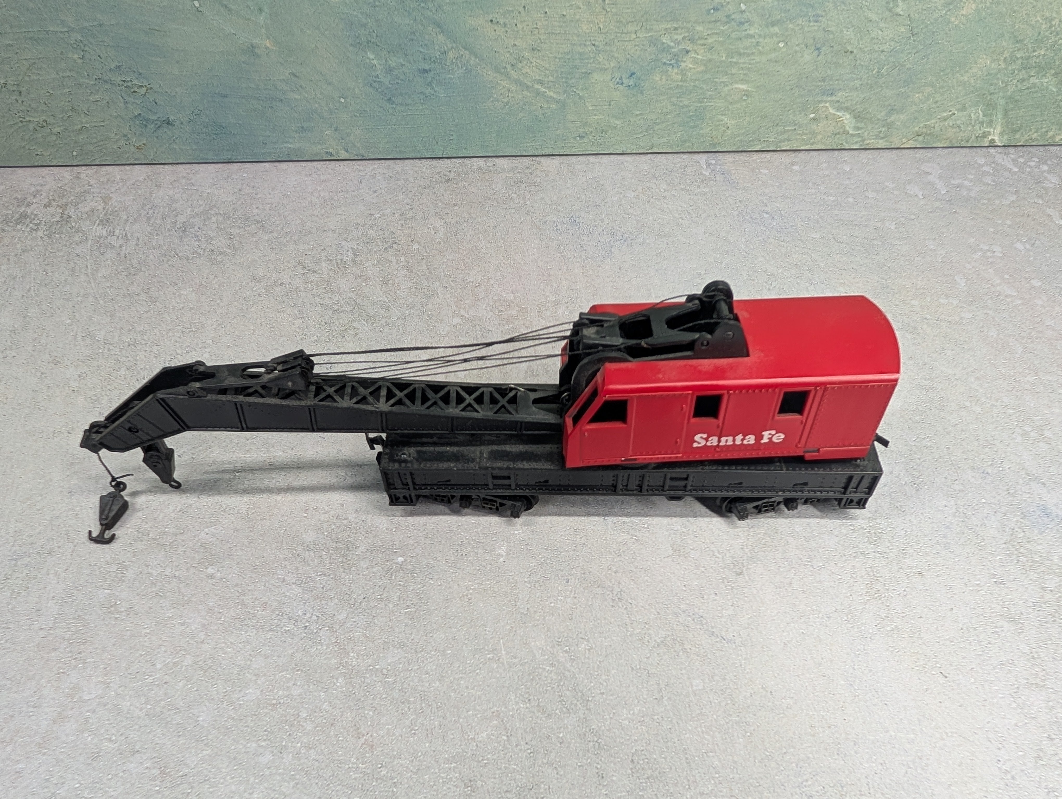 USED Tyco HO Scale Crane Santa Fe
