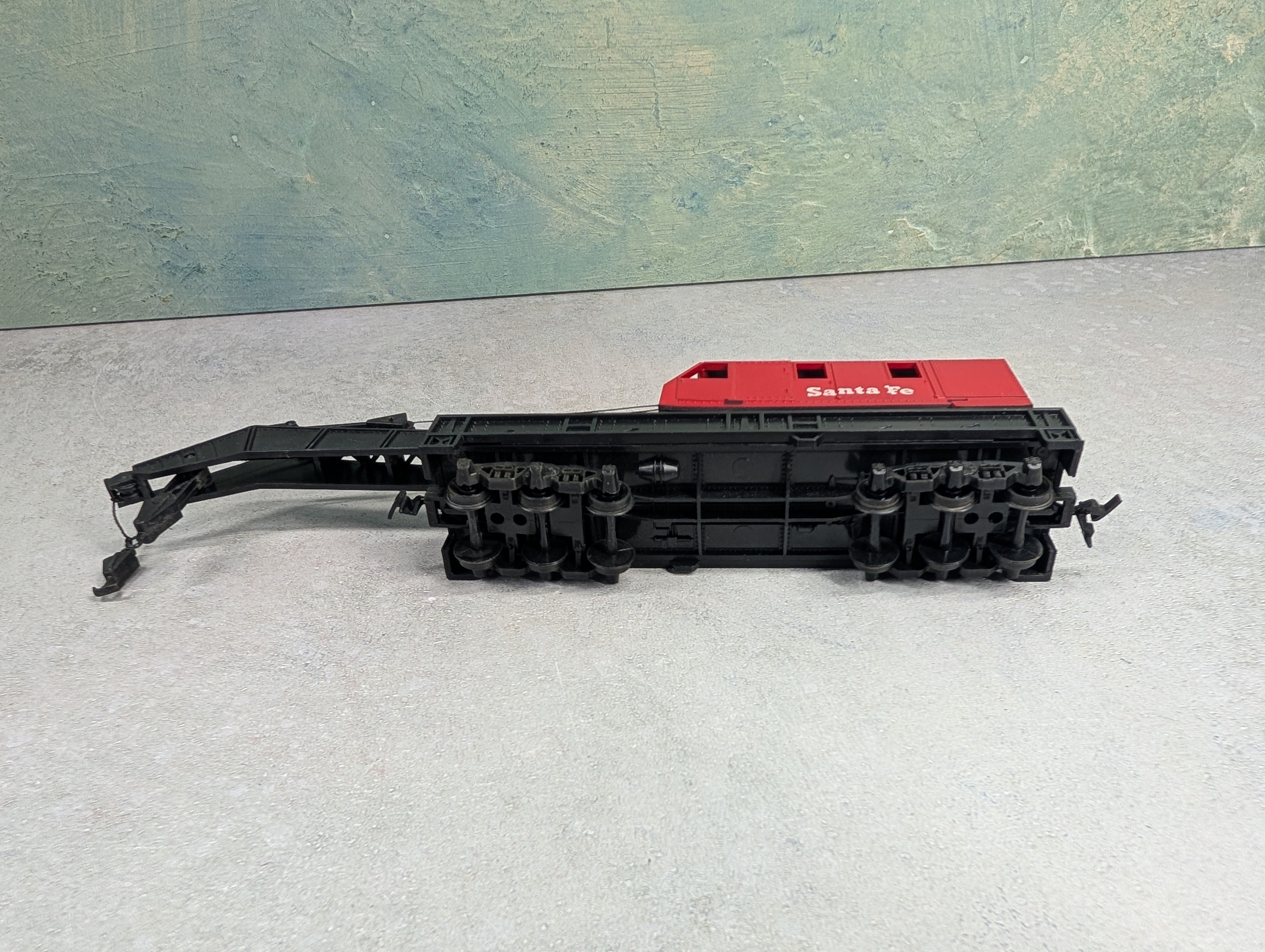 USED Tyco HO Scale Crane Santa Fe