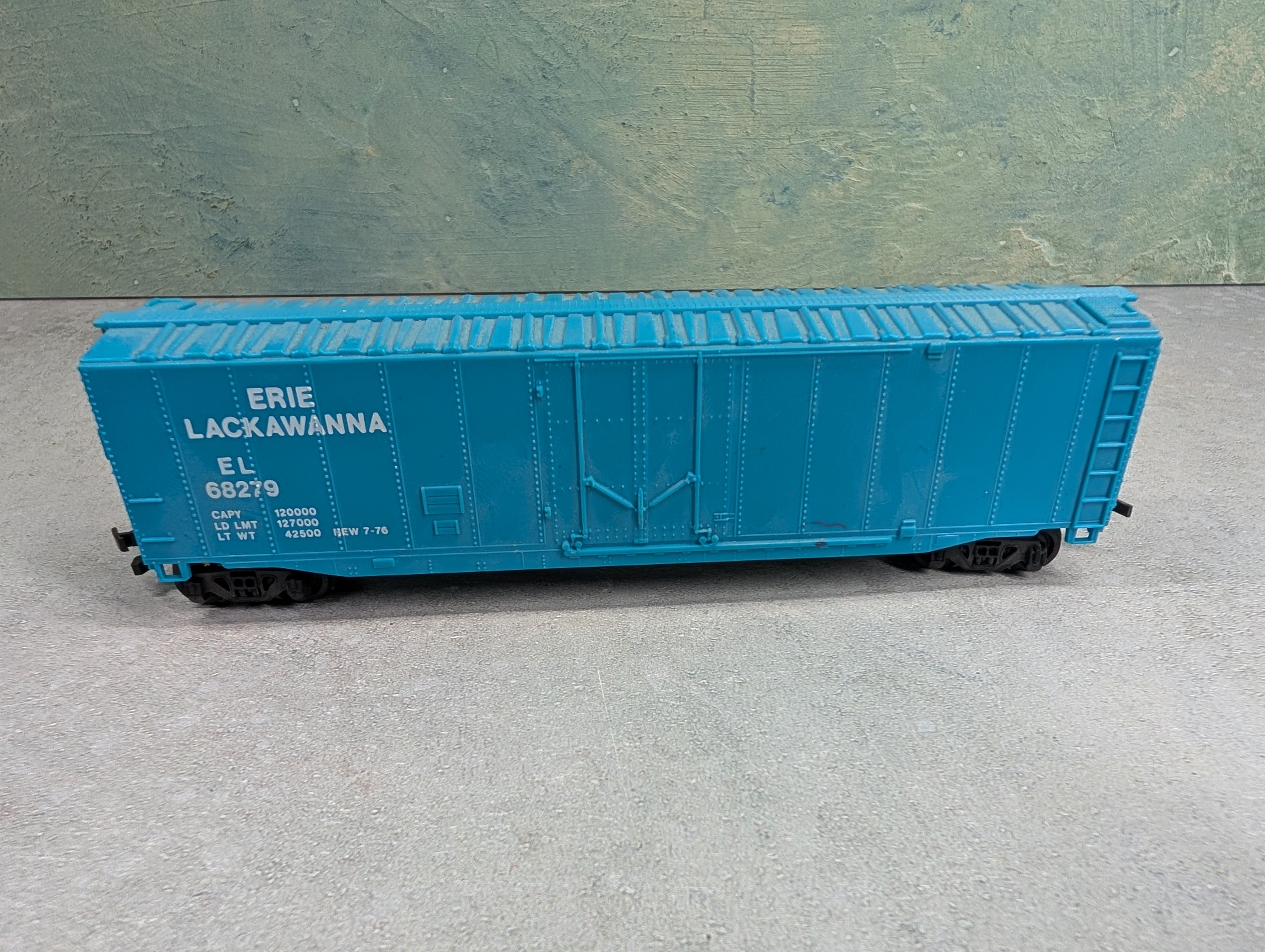 USED Bachmann HO Scale 50' Box Car Erie Lackawanna EL #68279