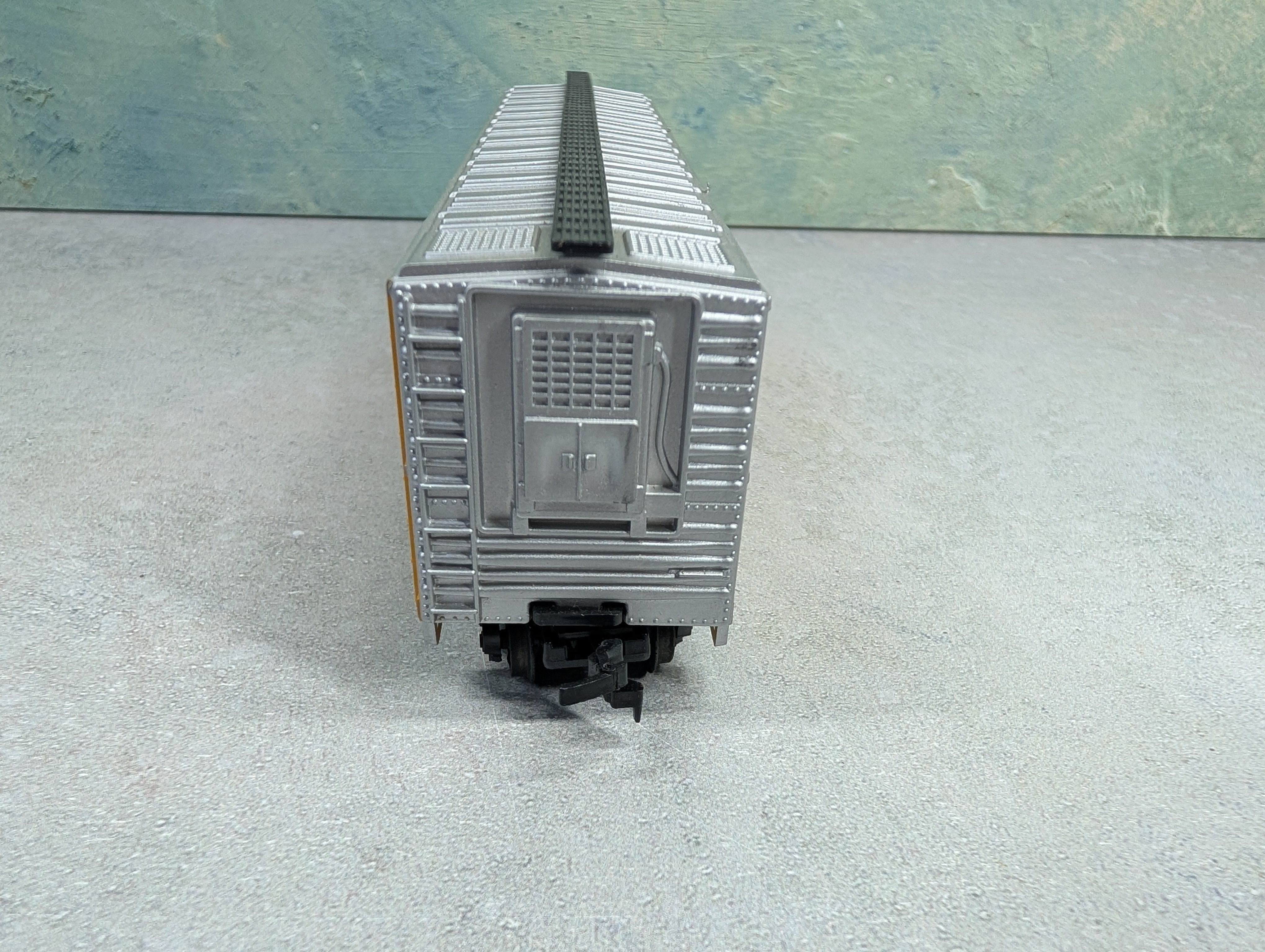 USED AHM HO Scale 50' Box Car Armour Refrigerator Line ARLX #754