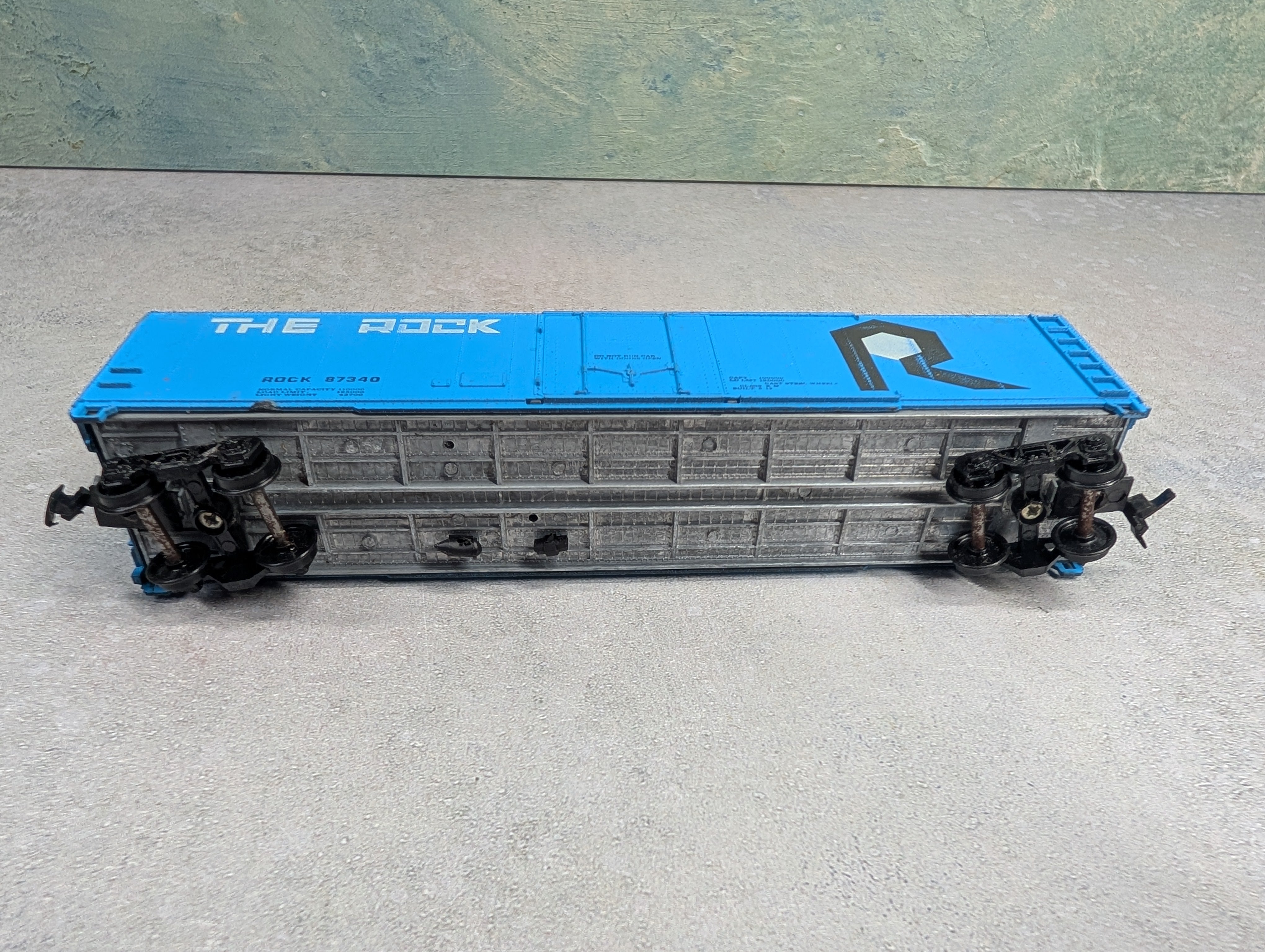 USED Roundhouse HO Scale 50' Box Car Rock Island #87340
