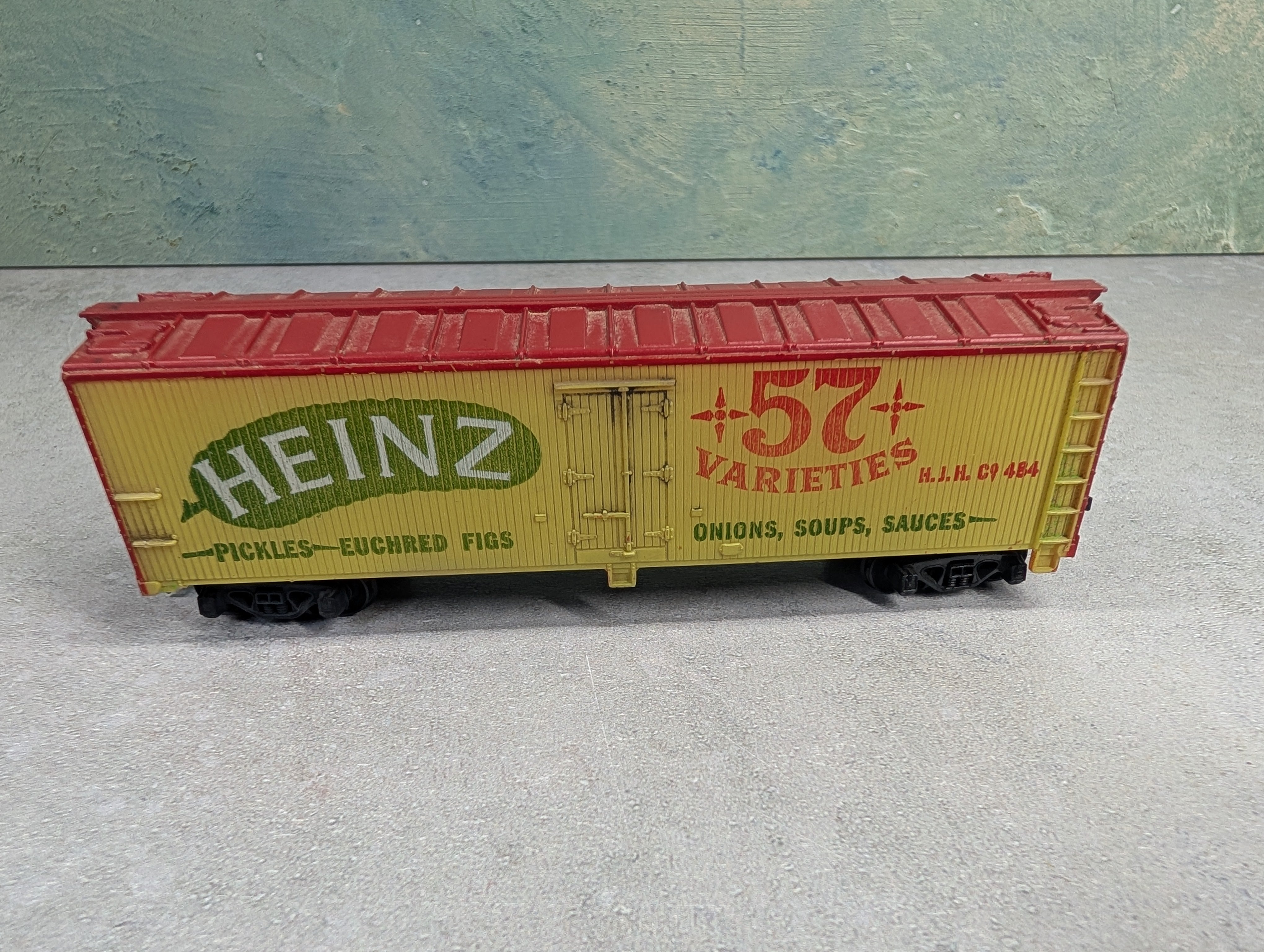 USED Tyco HO Scale 40' Wooden Reefer Box Car Heinz 57 Varieties #484