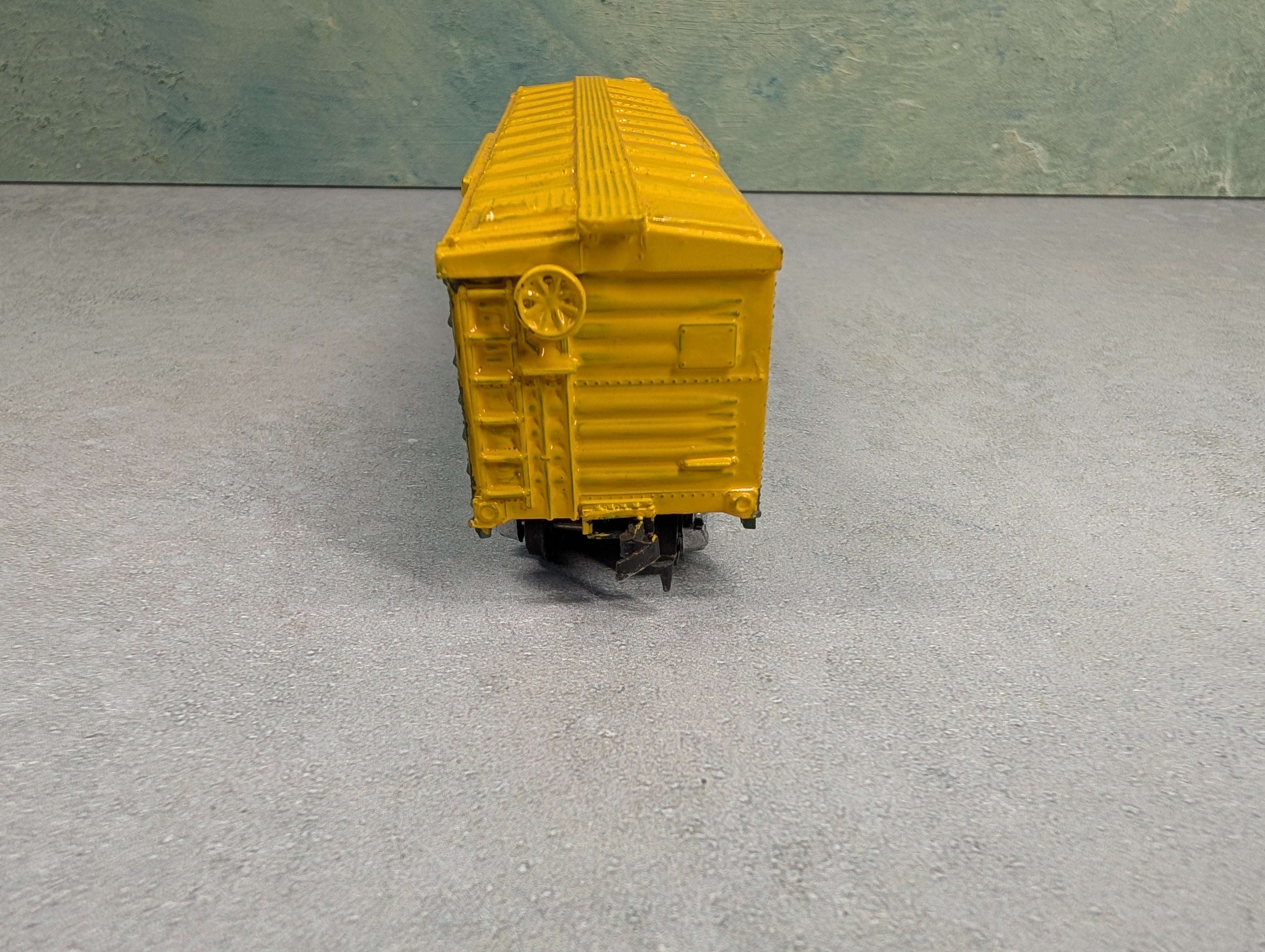 USED Varney HO Scale 42' Box Car Green & Yellow Custom Paint