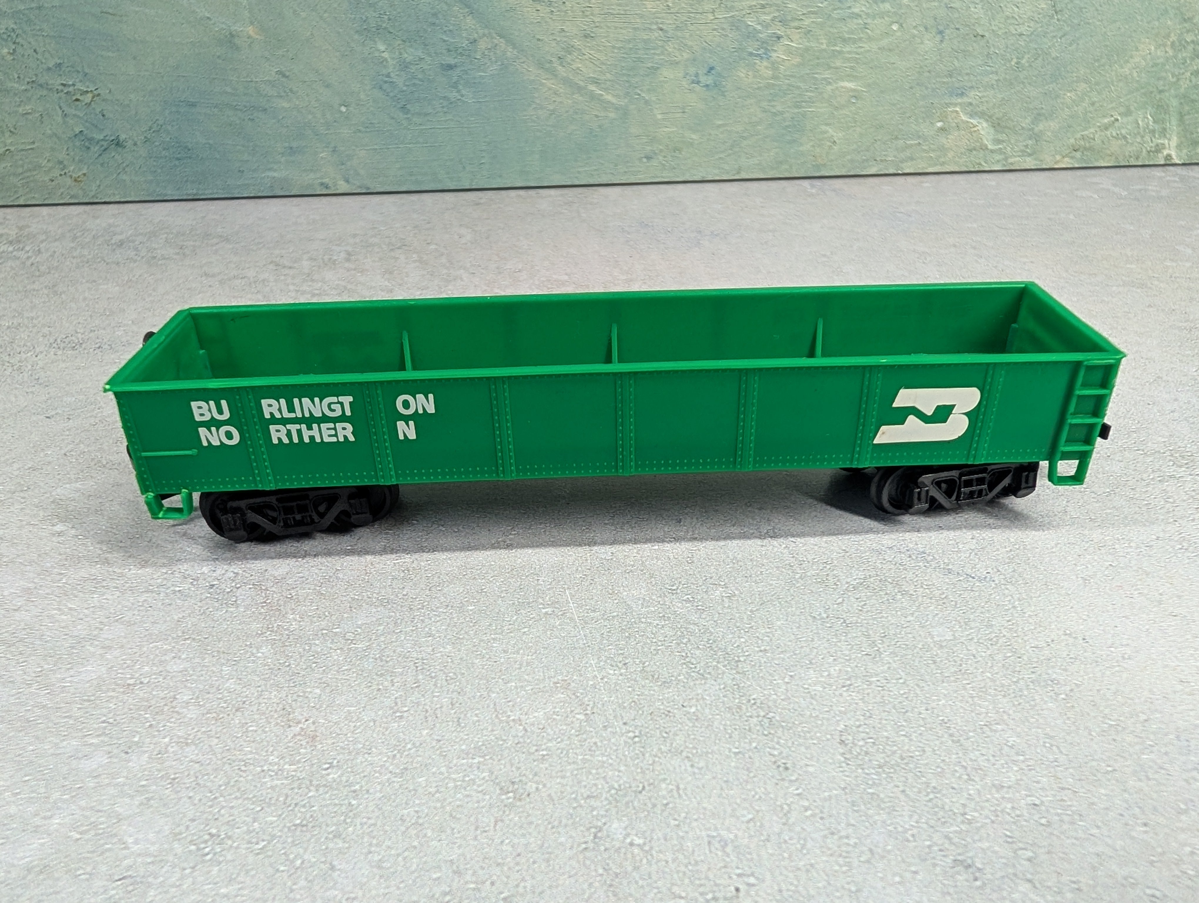 USED Bachmann HO Scale 40' Gondola Burlington Northern