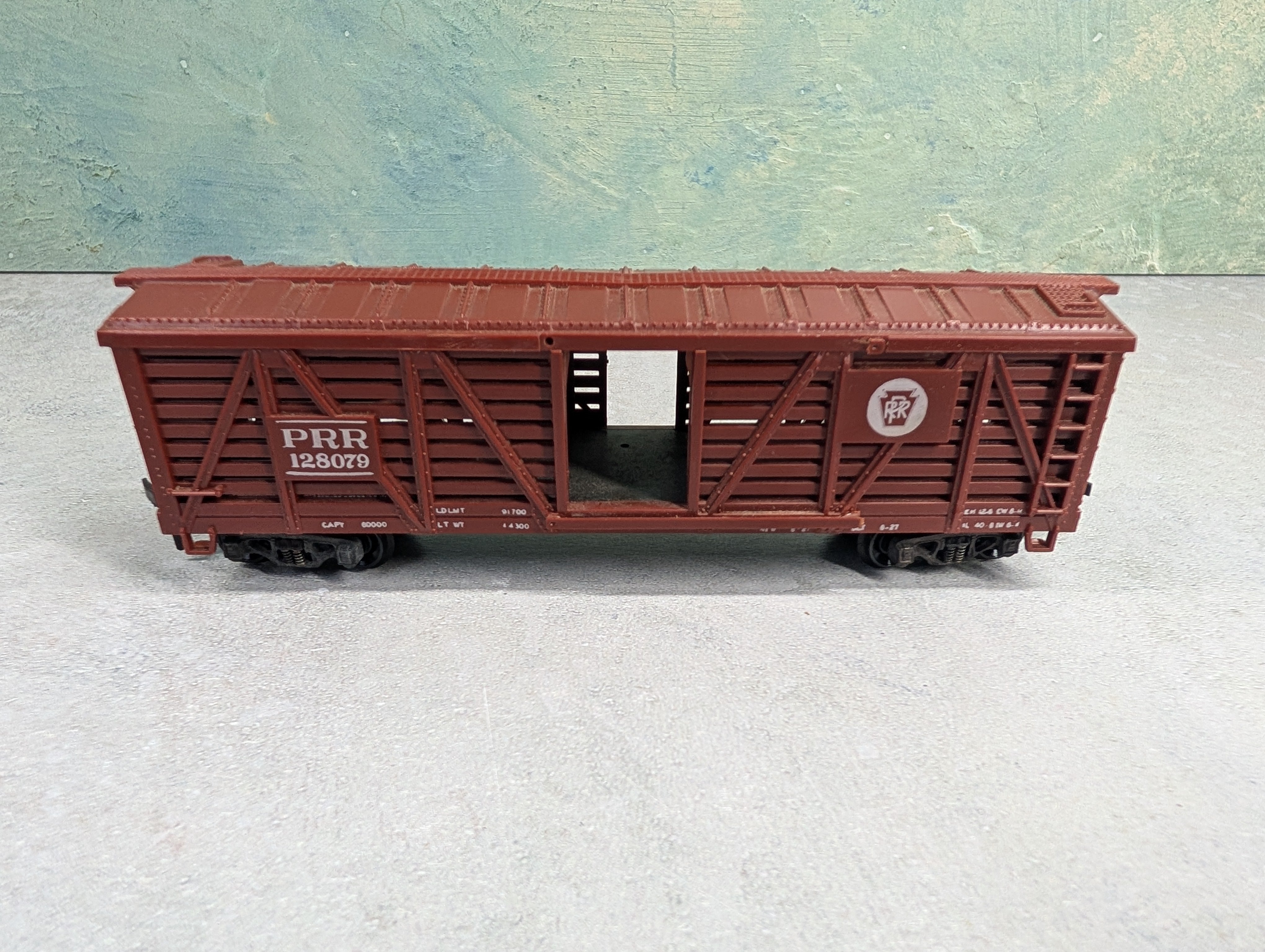 USED Varney HO Scale 40' Cattle Stock Car Pennsylvania PRR #128079