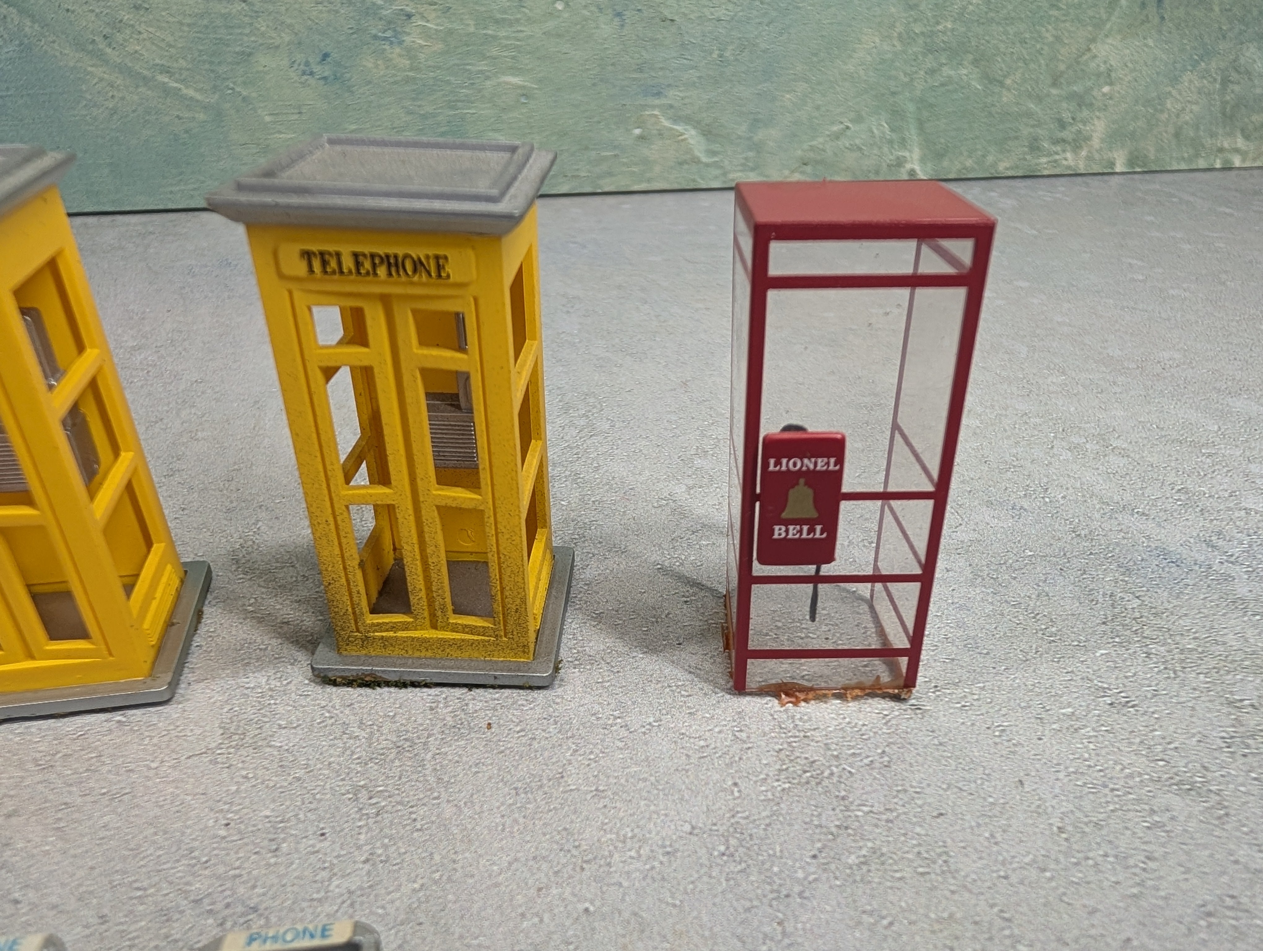 USED O Lot of Telephone Booths (7 pcs)