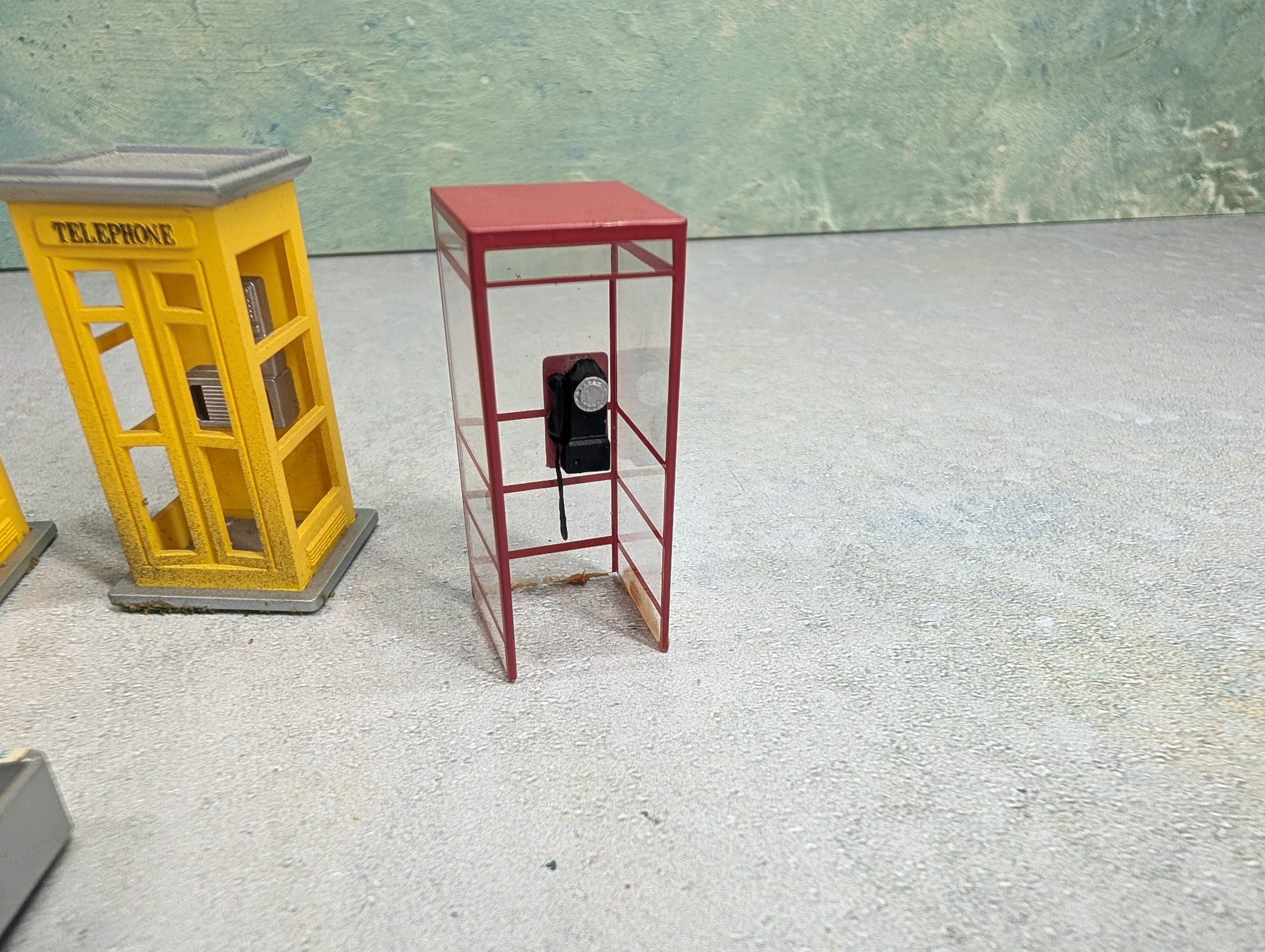 USED O Lot of Telephone Booths (7 pcs)