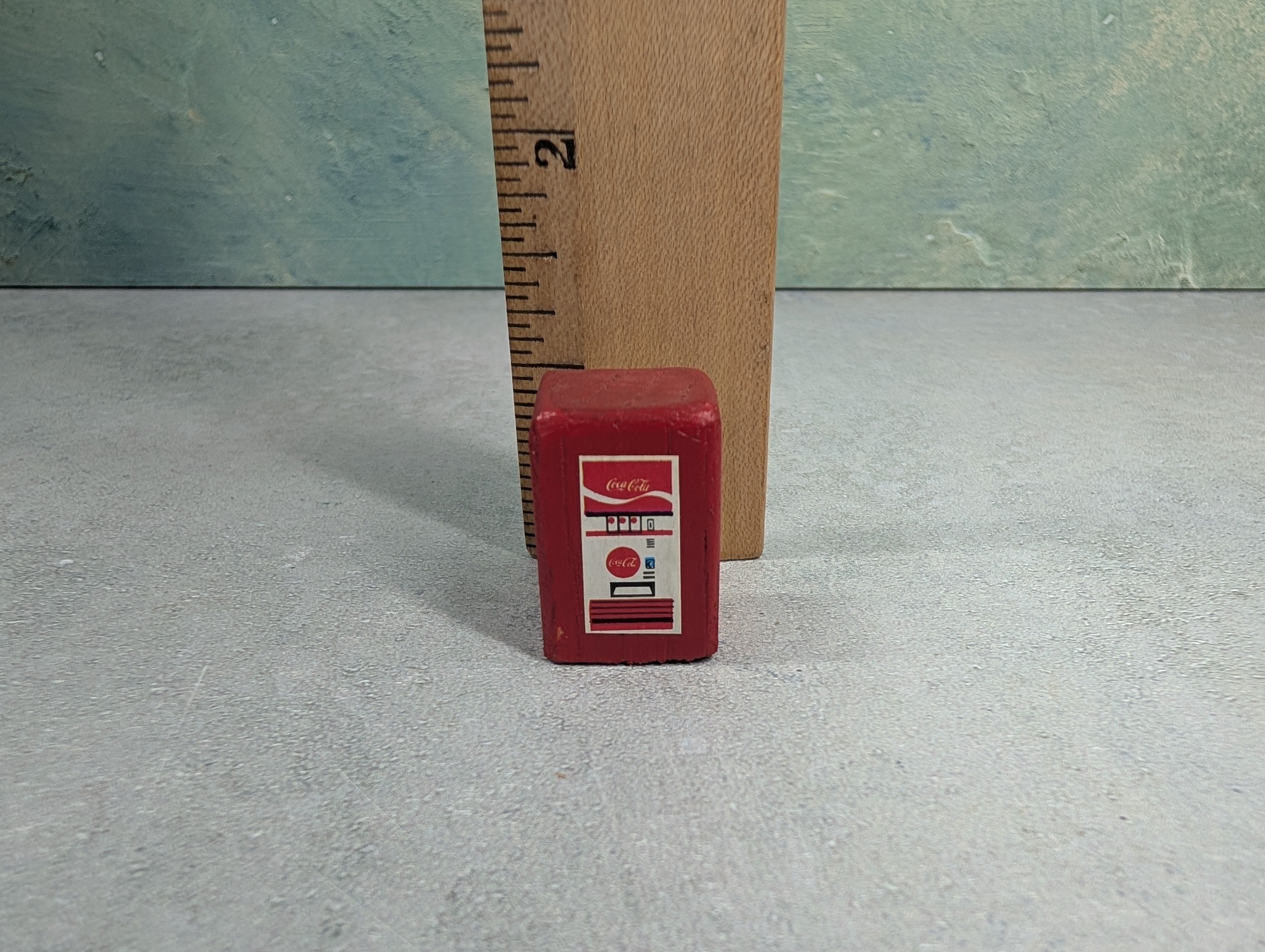 USED O Coca-Cola Machine (wood)