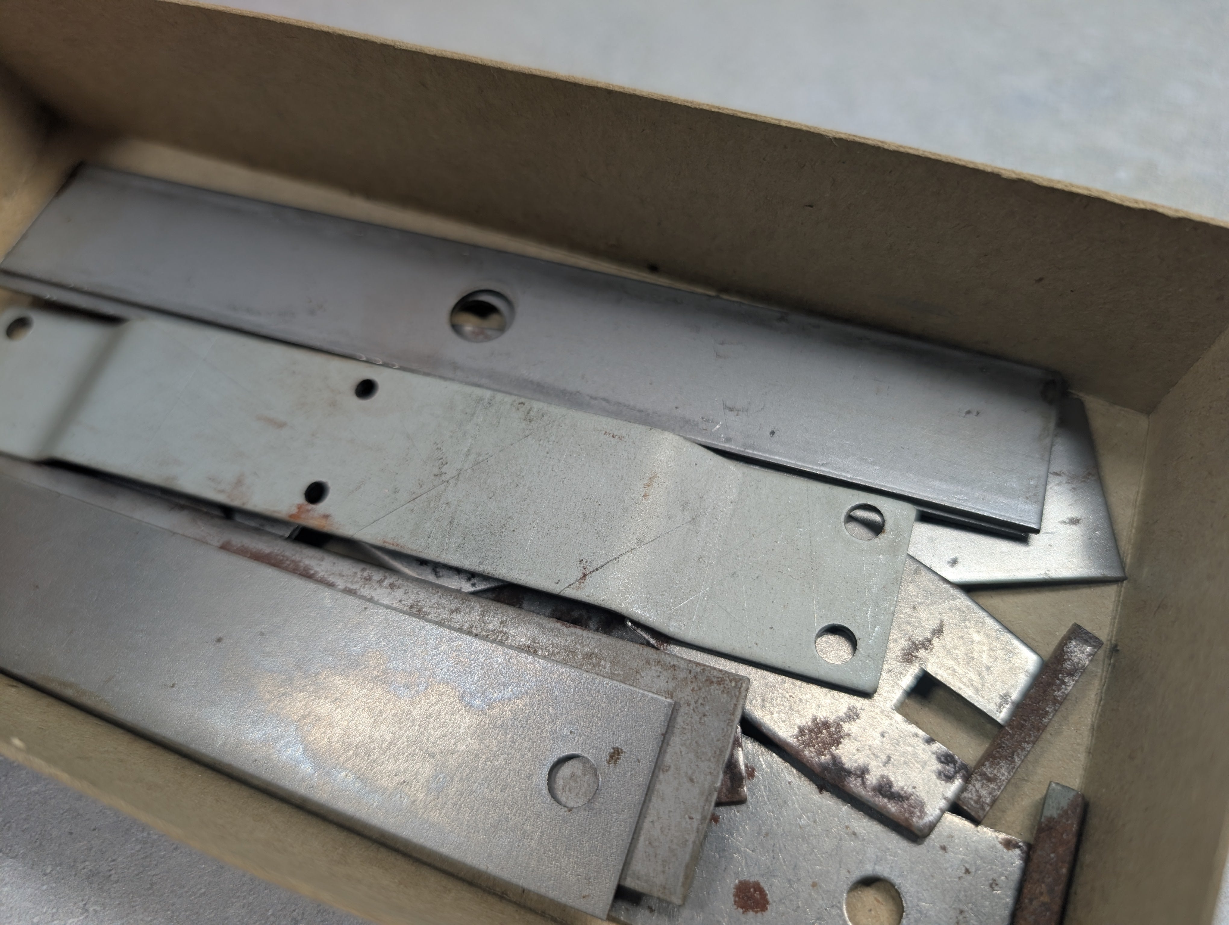 USED HO Scale Lot of Freight Car Weights