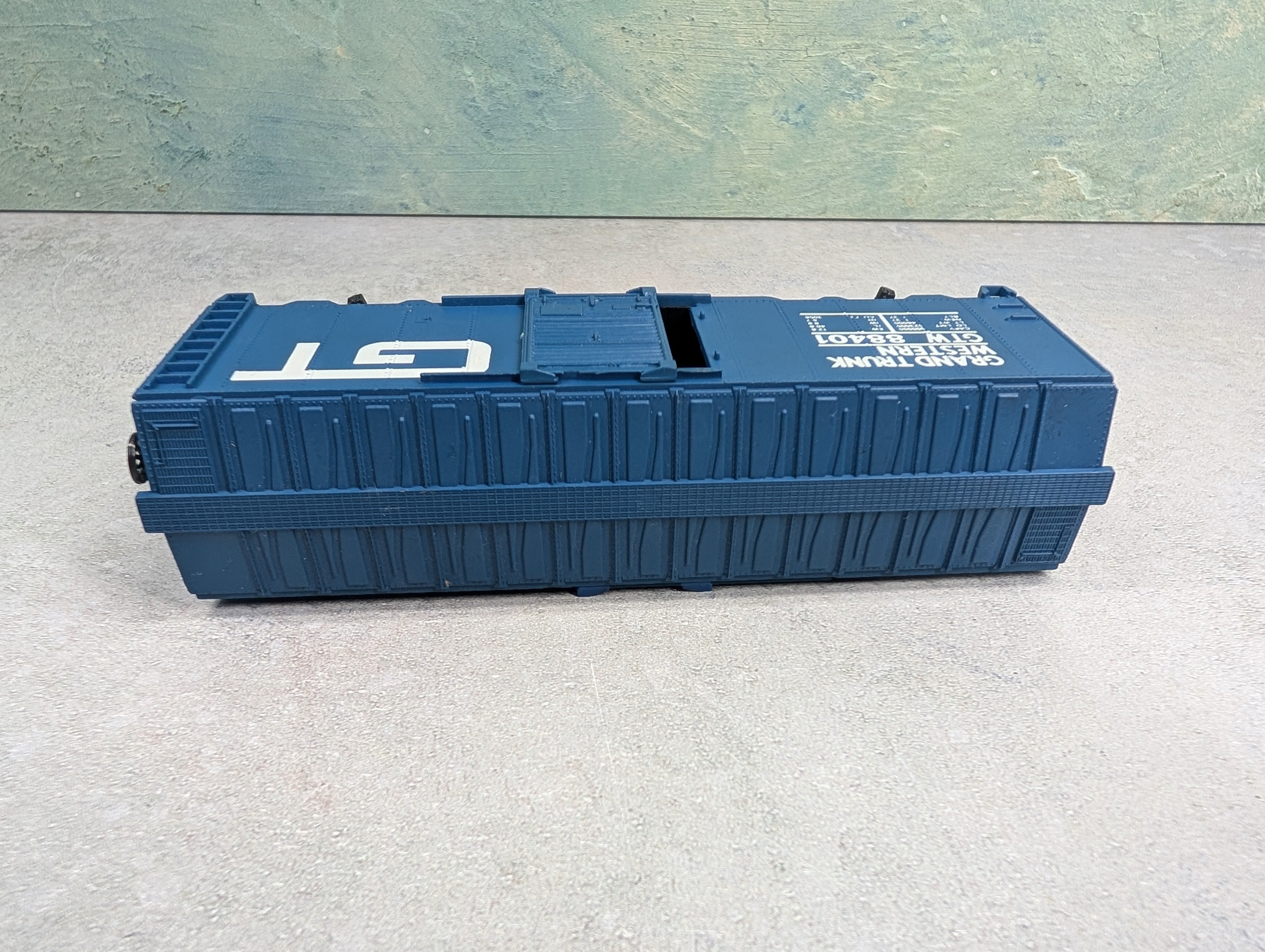 USED Lionel HO Scale 40' Box Car Grand Trunk Western GTW #88401