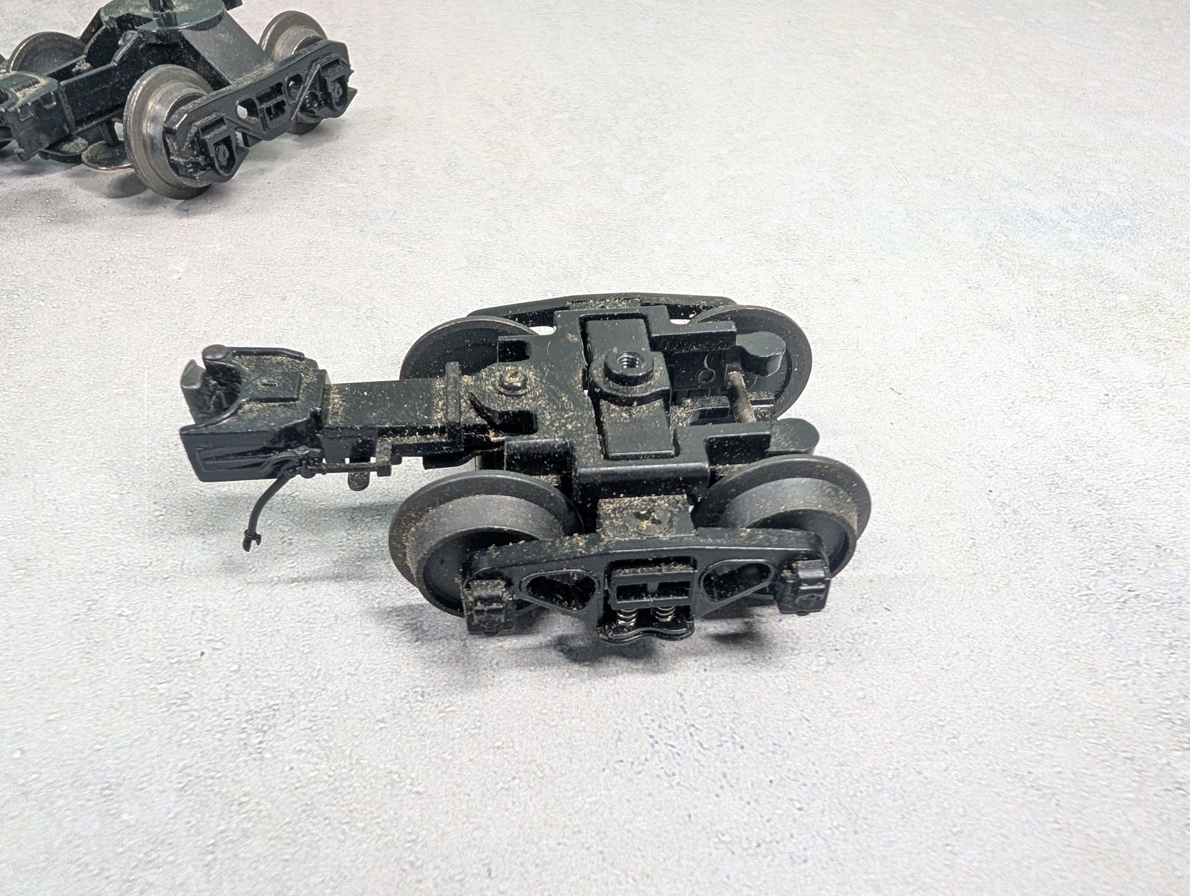 USED O Lot of Trucks & Axels (8 pcs)