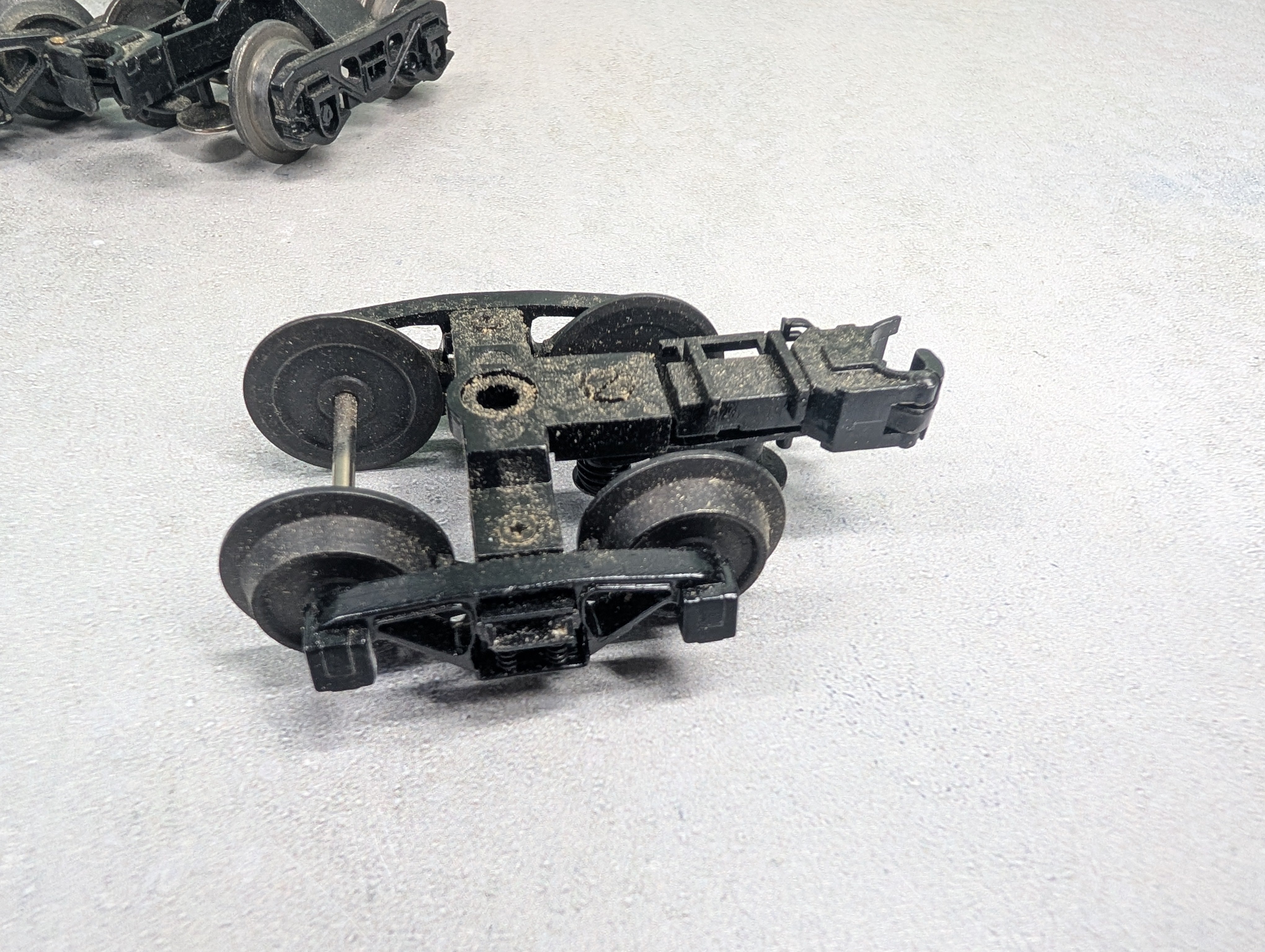 USED O Lot of Trucks & Axels (8 pcs)