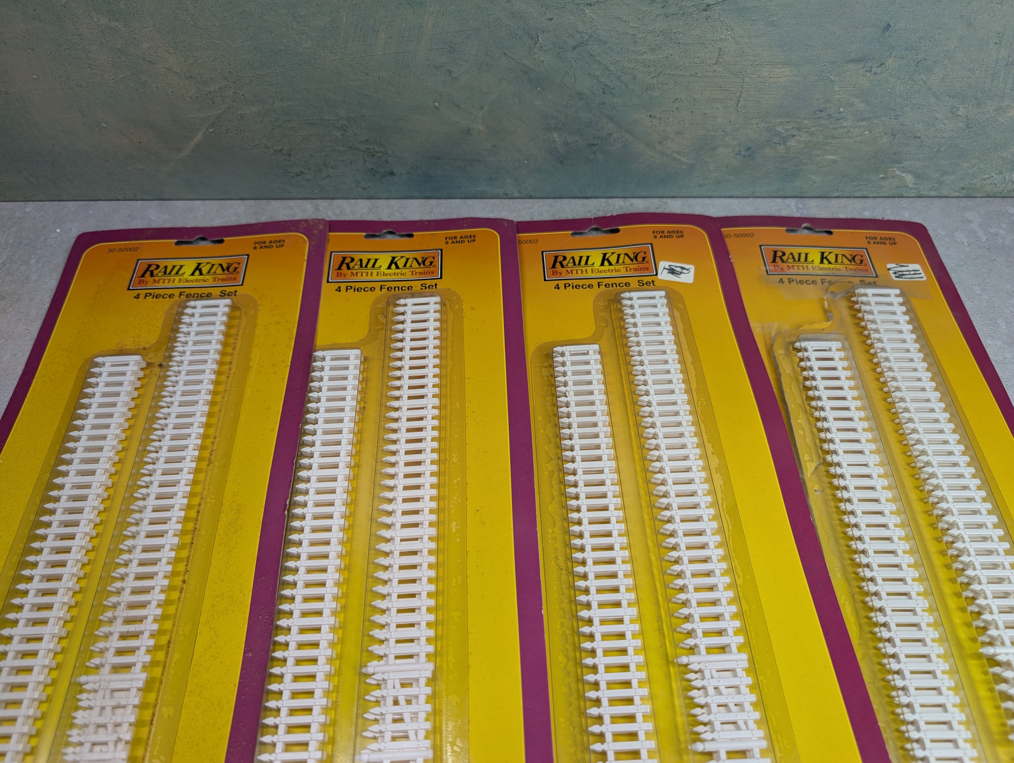 USED MTH Rail King 30-50002 O Lot of White Fence Packs (4 pcs)