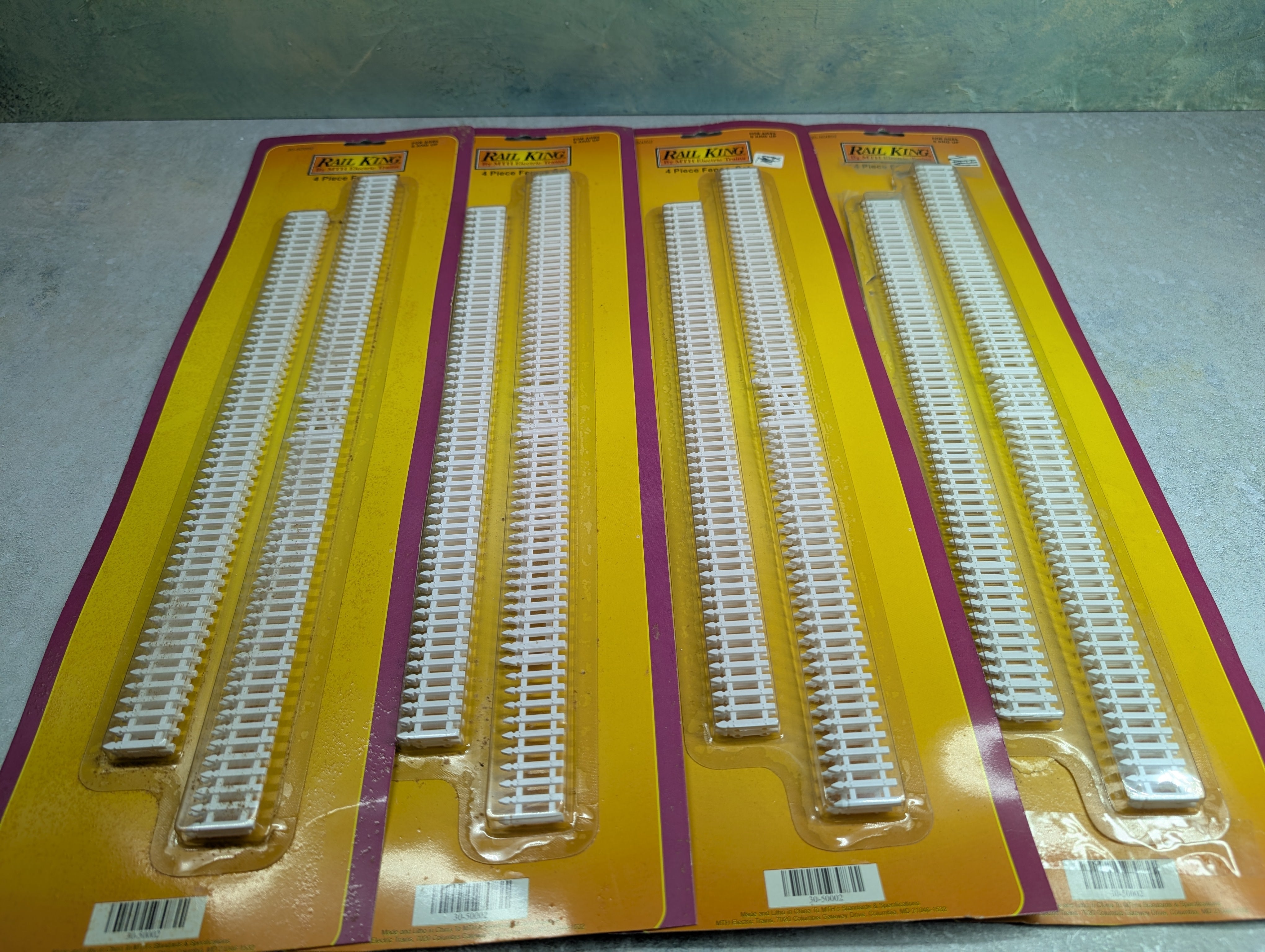 USED MTH Rail King 30-50002 O Lot of White Fence Packs (4 pcs)