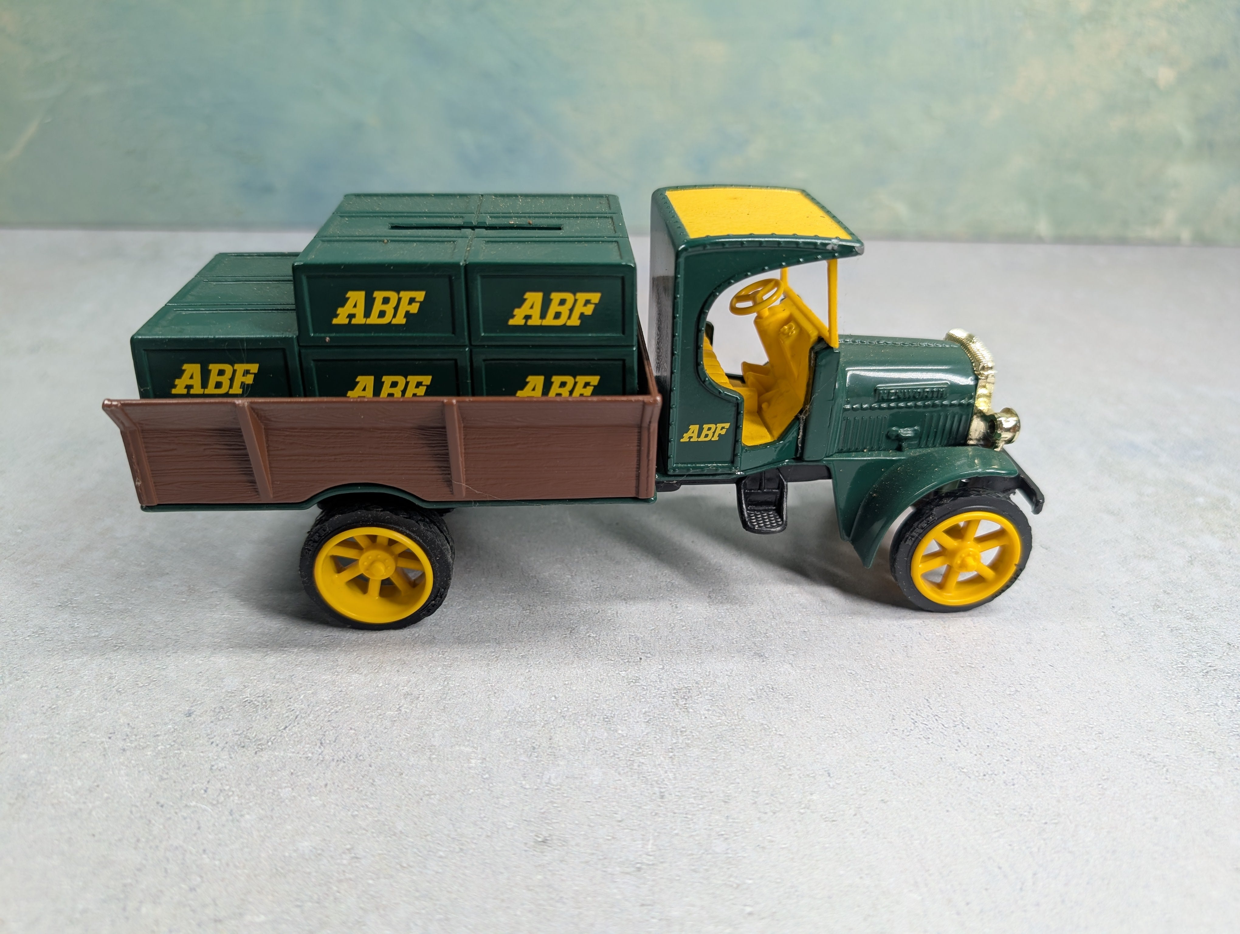 USED ERTL 2846 1925 Kenworth Die-Cast Metal Vehicle Bank ABF