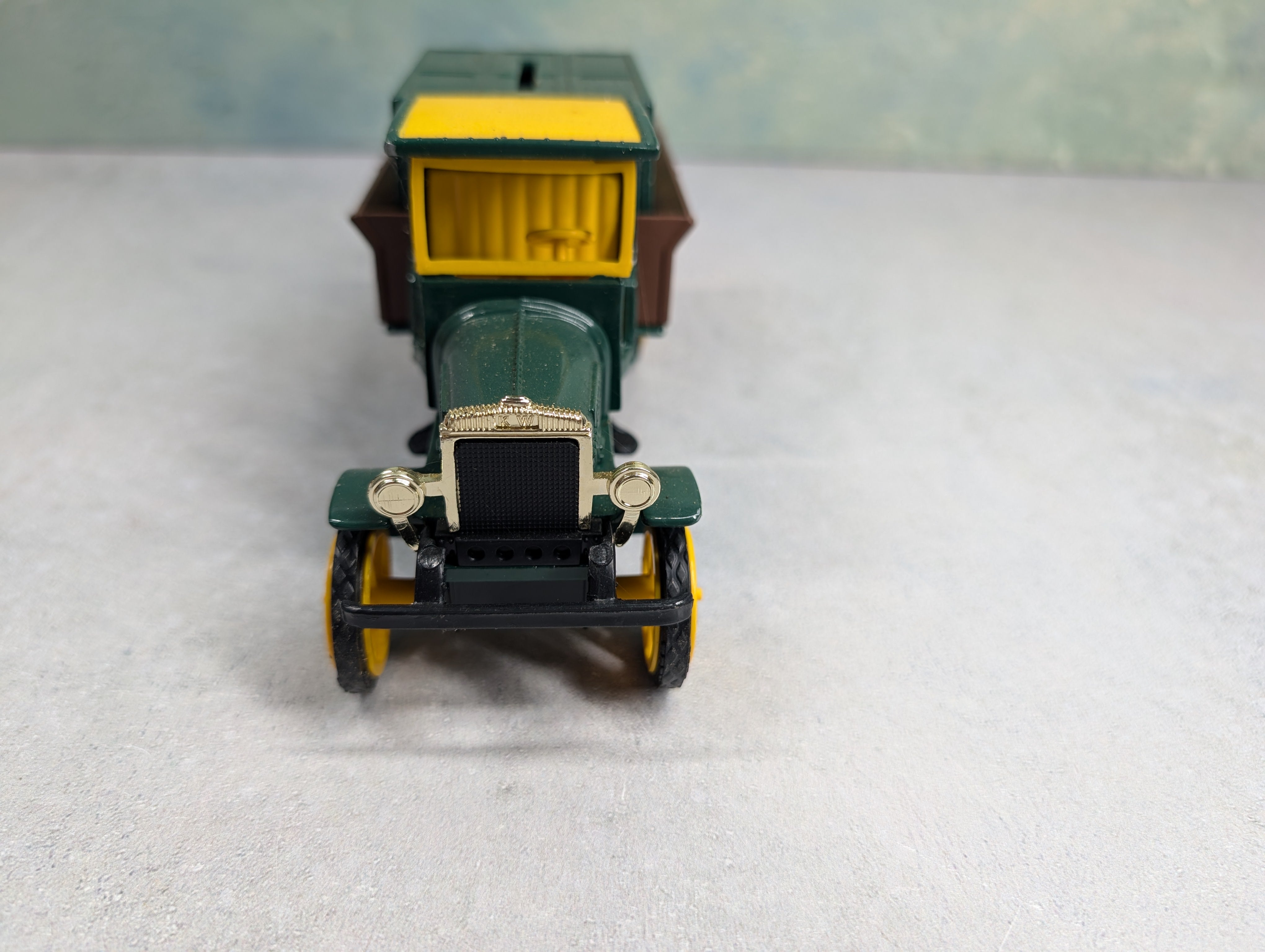 USED ERTL 2846 1925 Kenworth Die-Cast Metal Vehicle Bank ABF