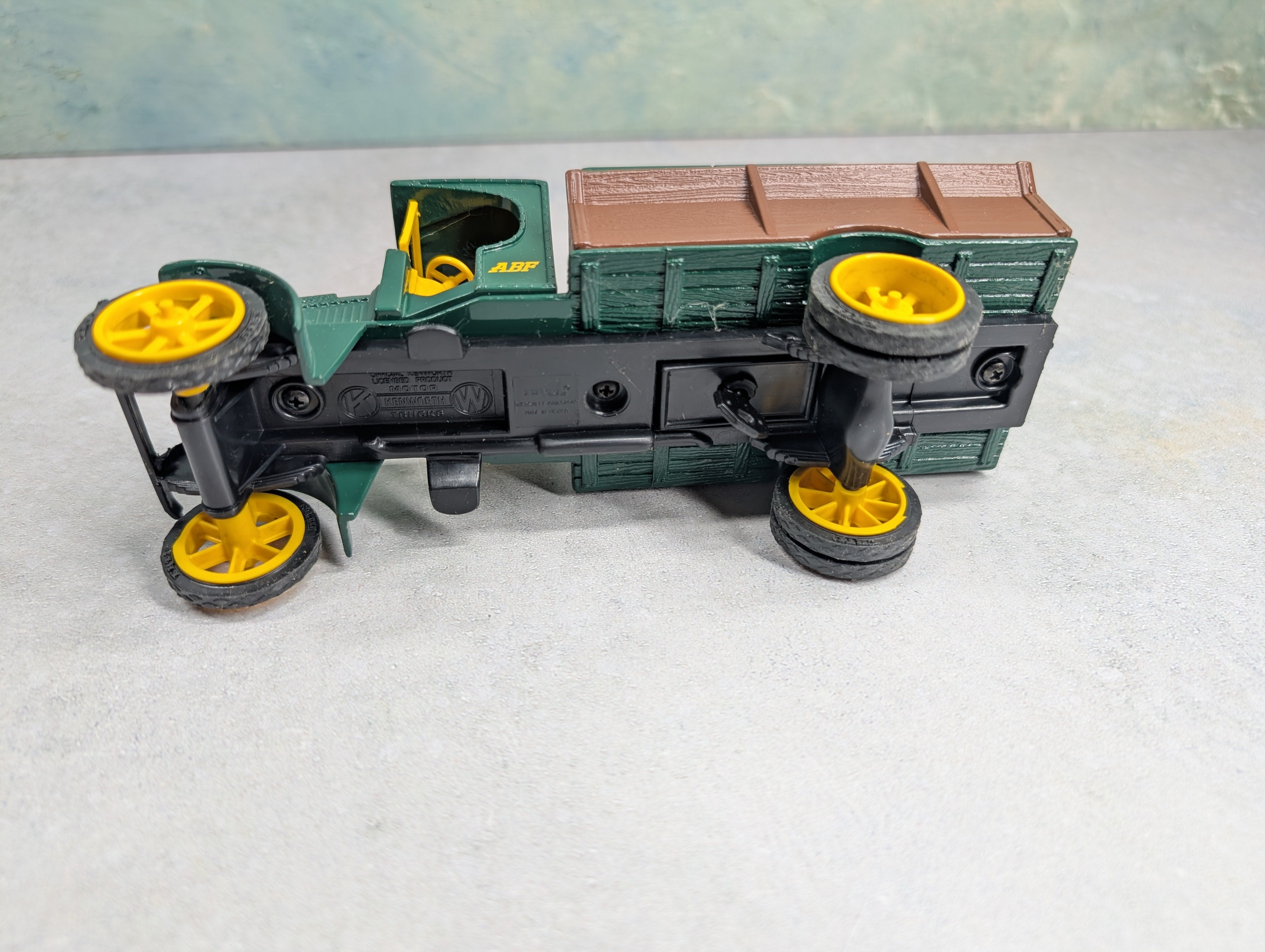 USED ERTL 2846 1925 Kenworth Die-Cast Metal Vehicle Bank ABF