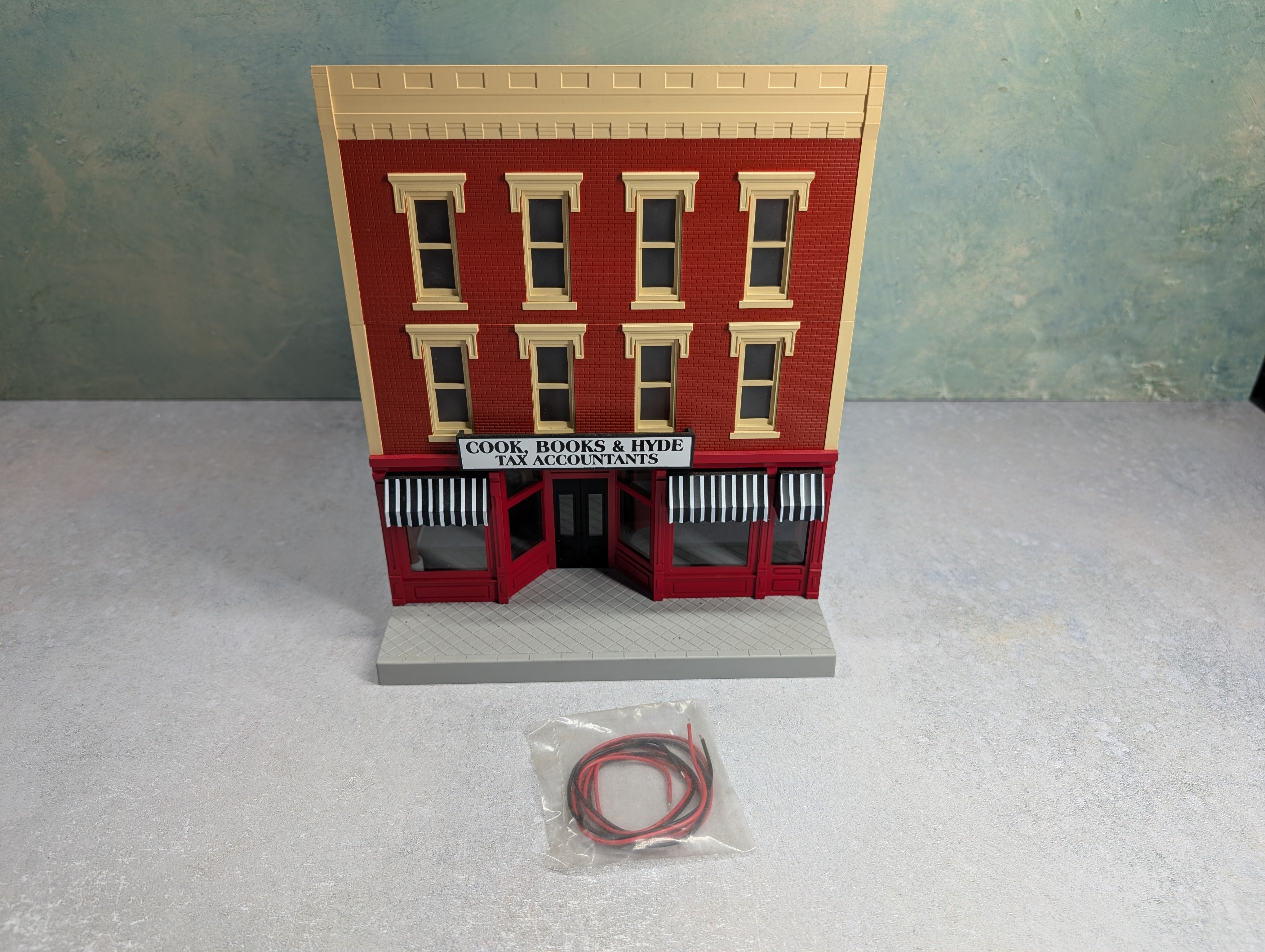 USED MTH O Cook, Books & Hyde Tax Accountants Building