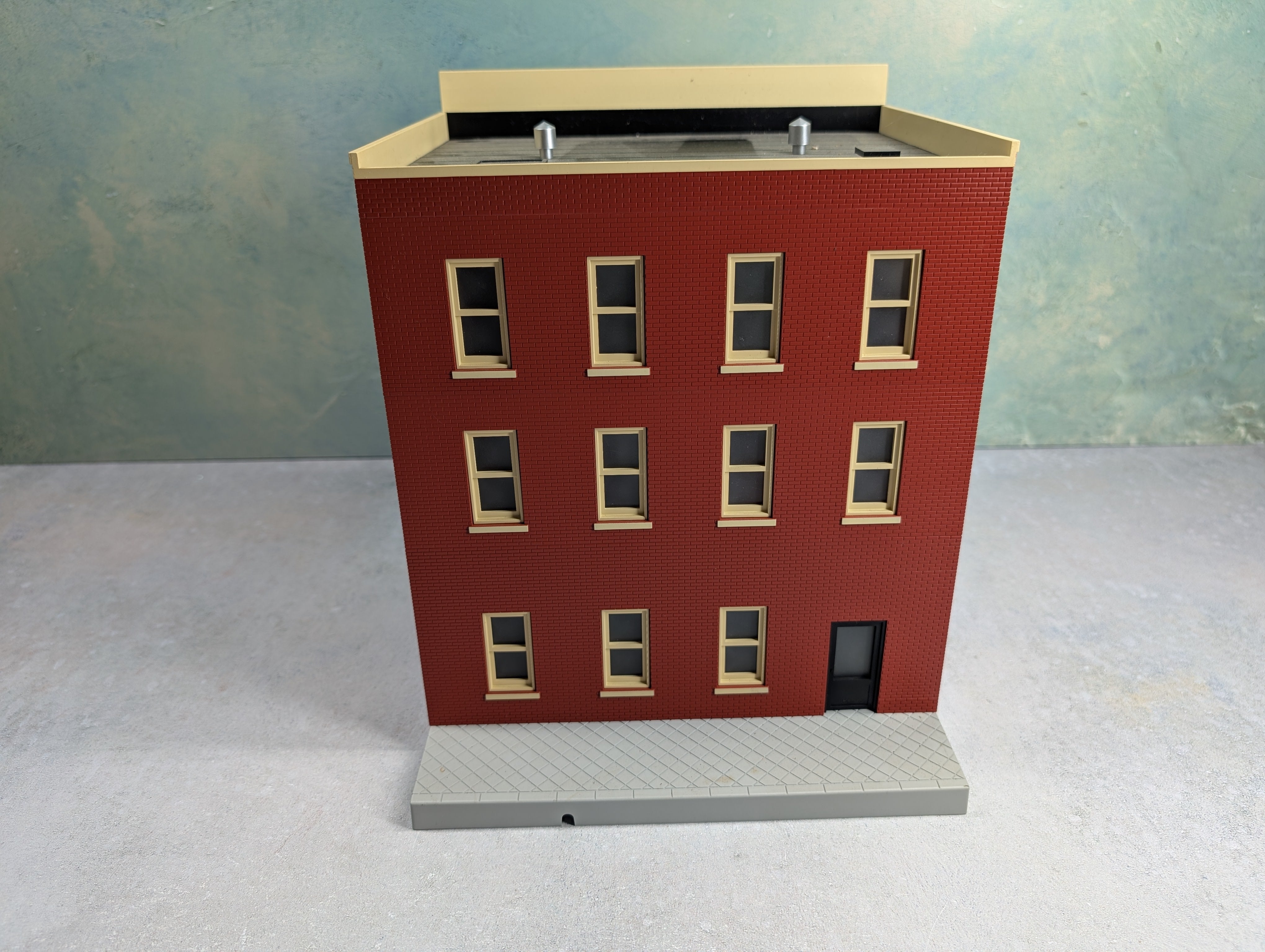 USED MTH O Cook, Books & Hyde Tax Accountants Building
