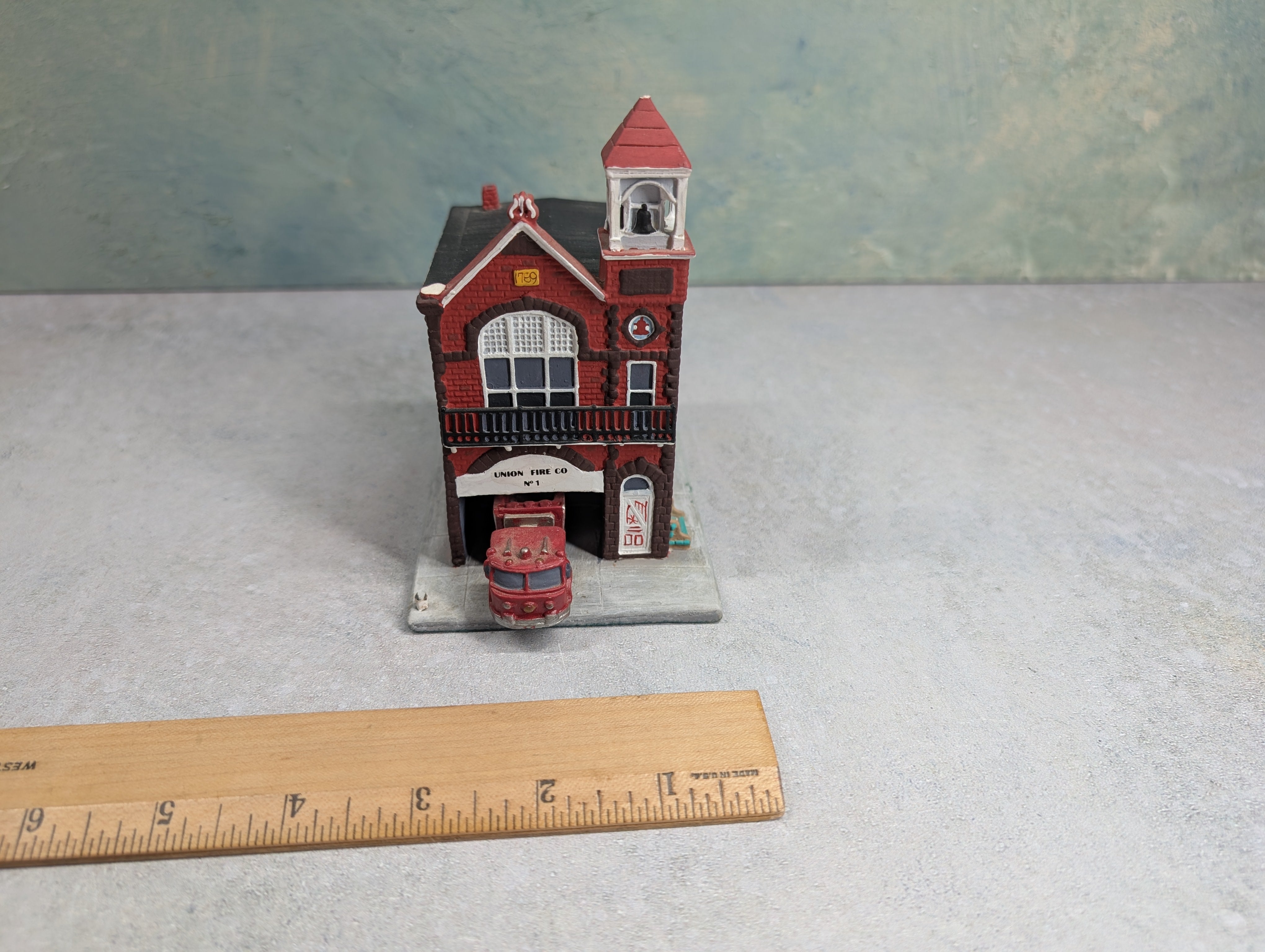 USED Danbury Mint Ceramic Union Fire Company #1 Carlisle PA Classic American Firehouses