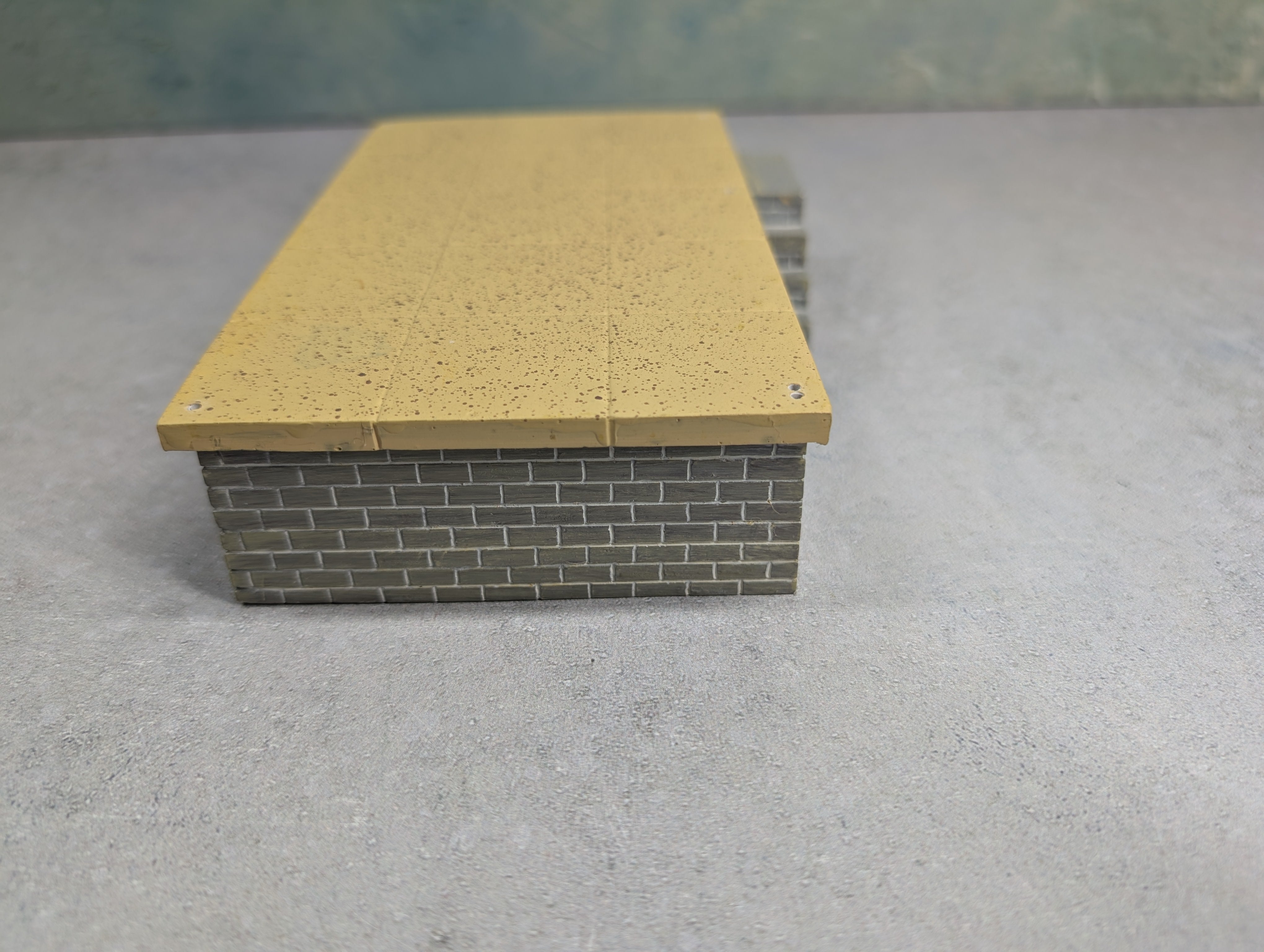 USED K-Line O Unloading Platform Building