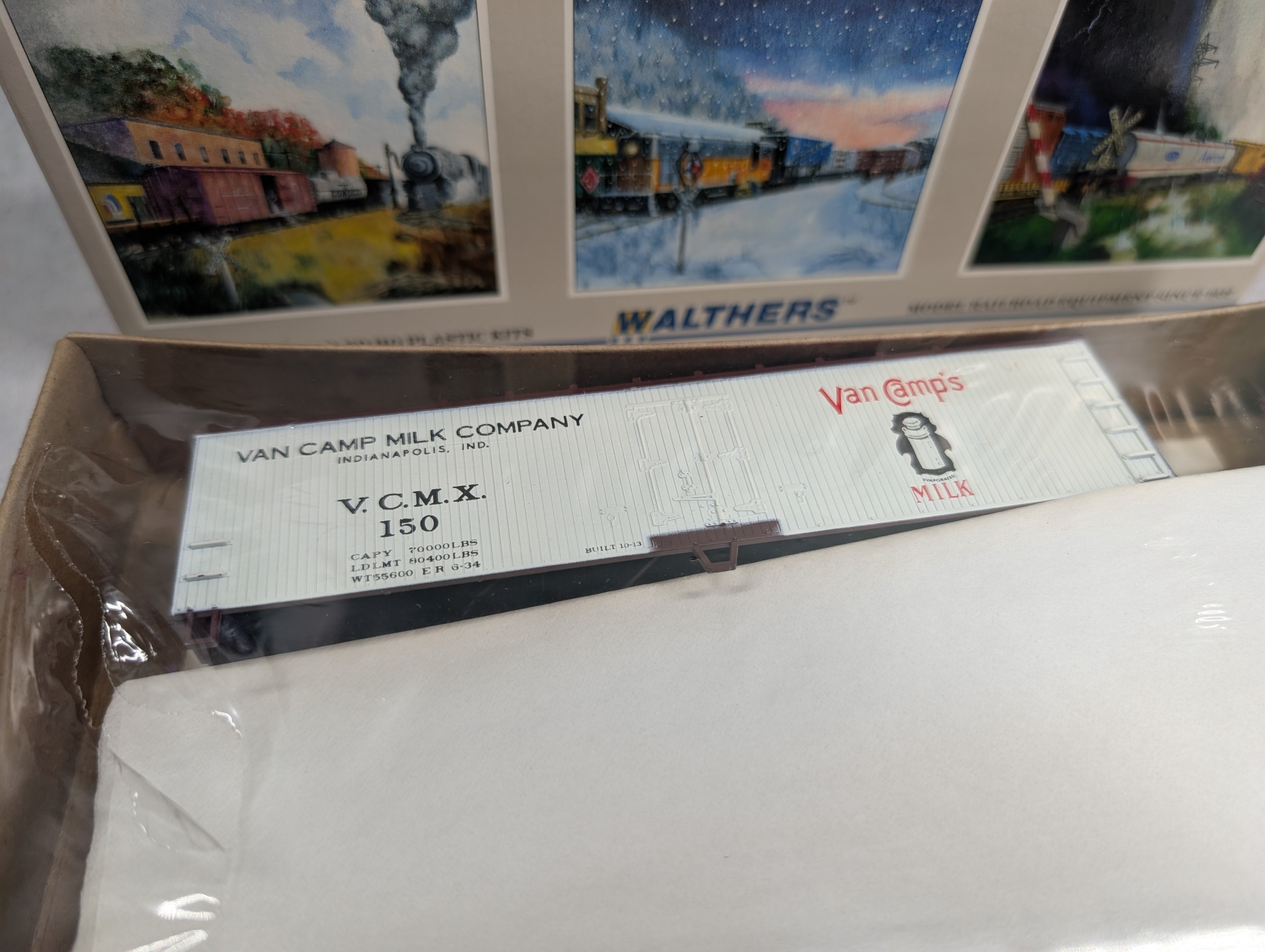 USED Walthers 932-2480 HO Scale 40' Reefer Wood End Van Camp's Milk VCMX #150 KIT