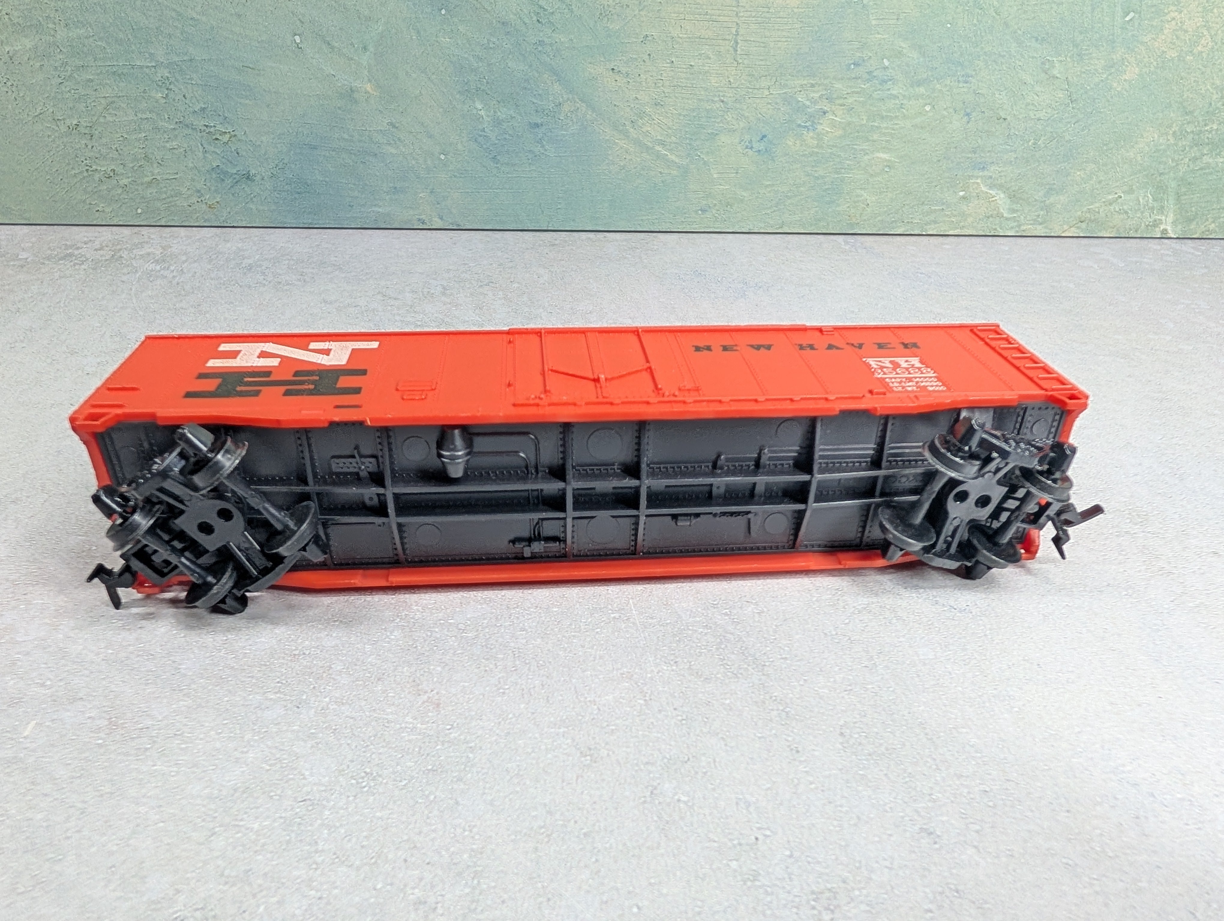 USED Tyco HO Scale 50' Box Car New Haven NH #35688
