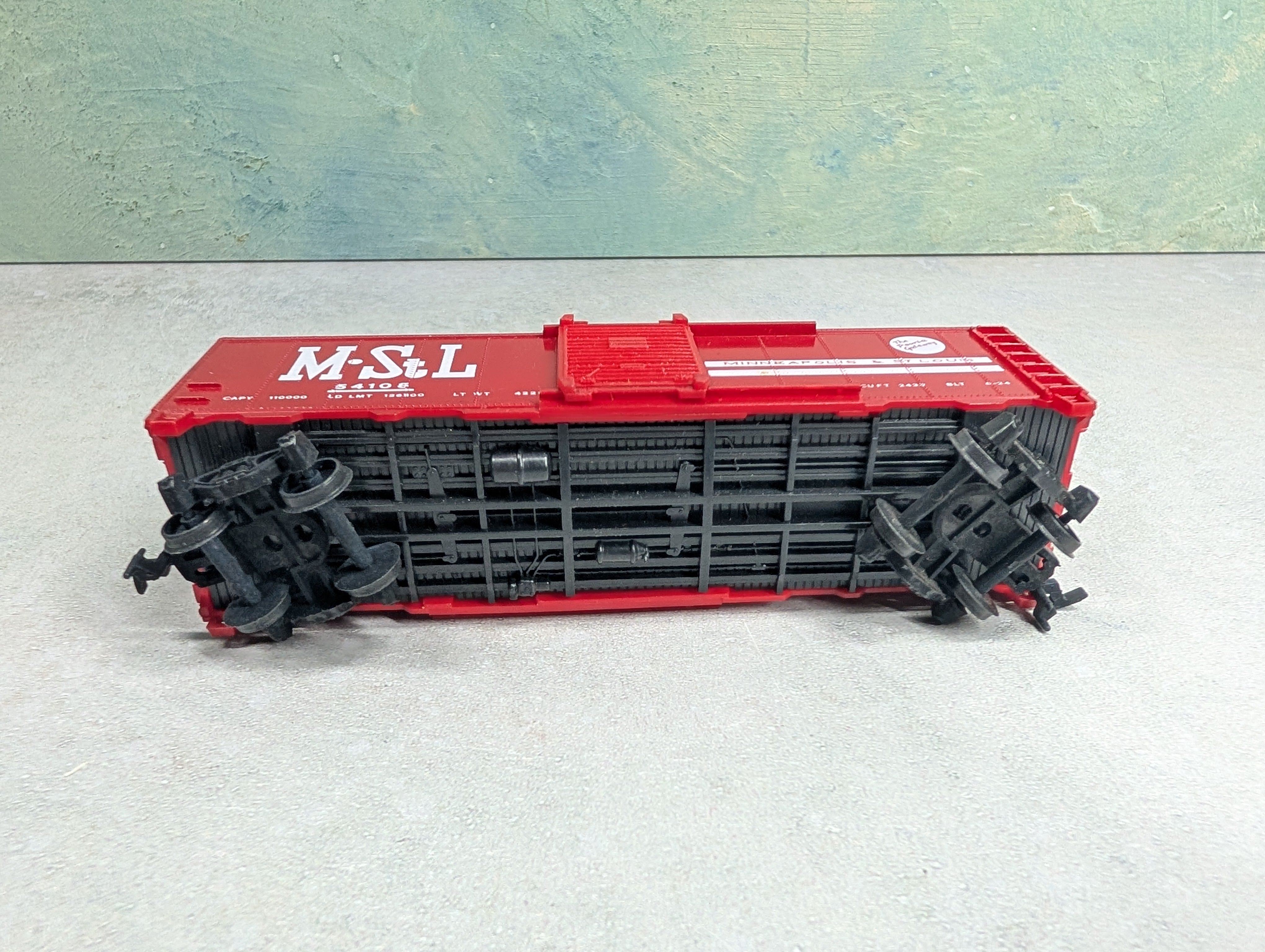 USED HO Scale 40' Box Car MSTL #54108