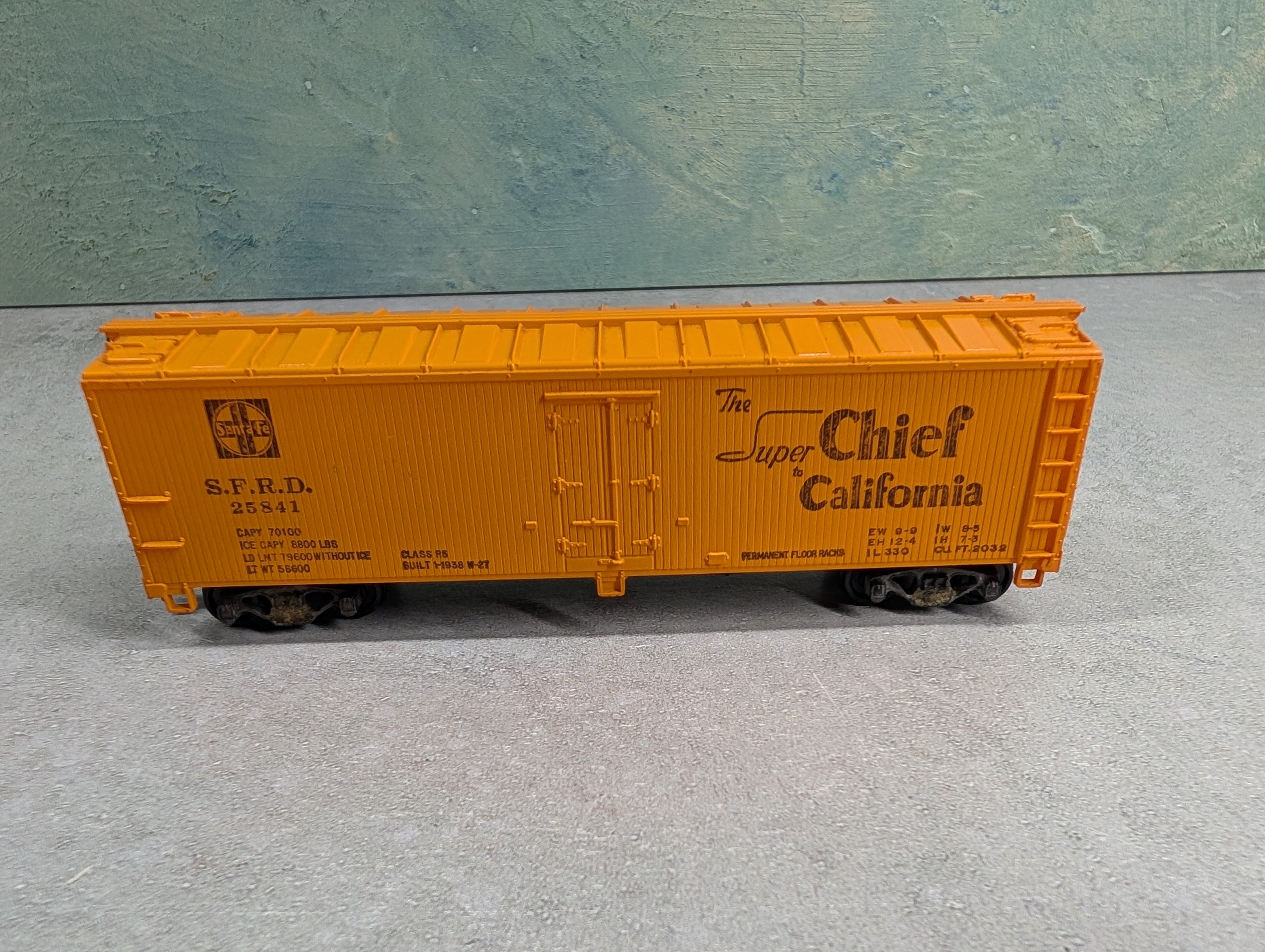 USED Mantua HO Scale 40' Box Car Santa Fe SFRD #25841