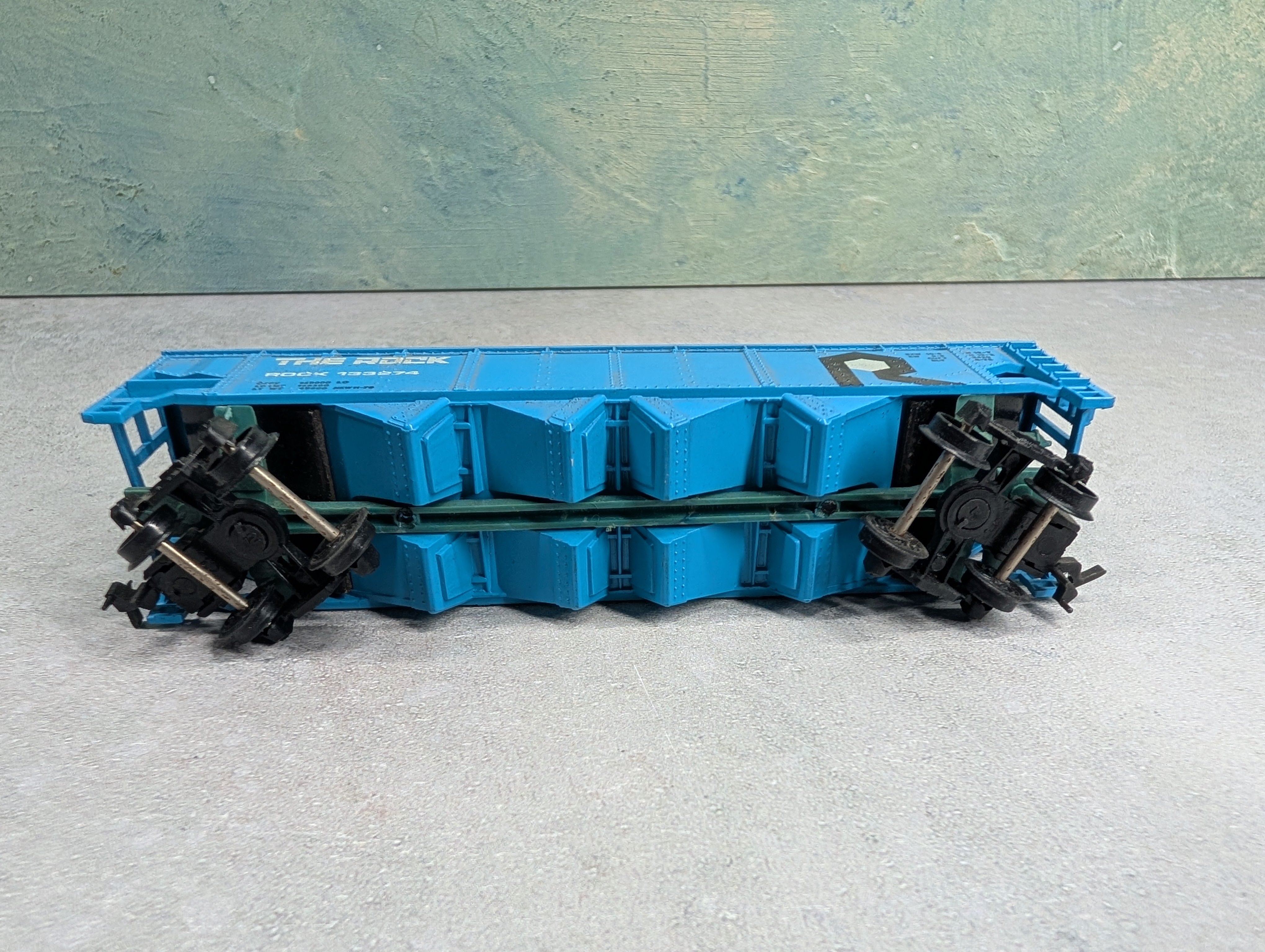 USED Bachmann HO Scale Open Hopper Rock #133274