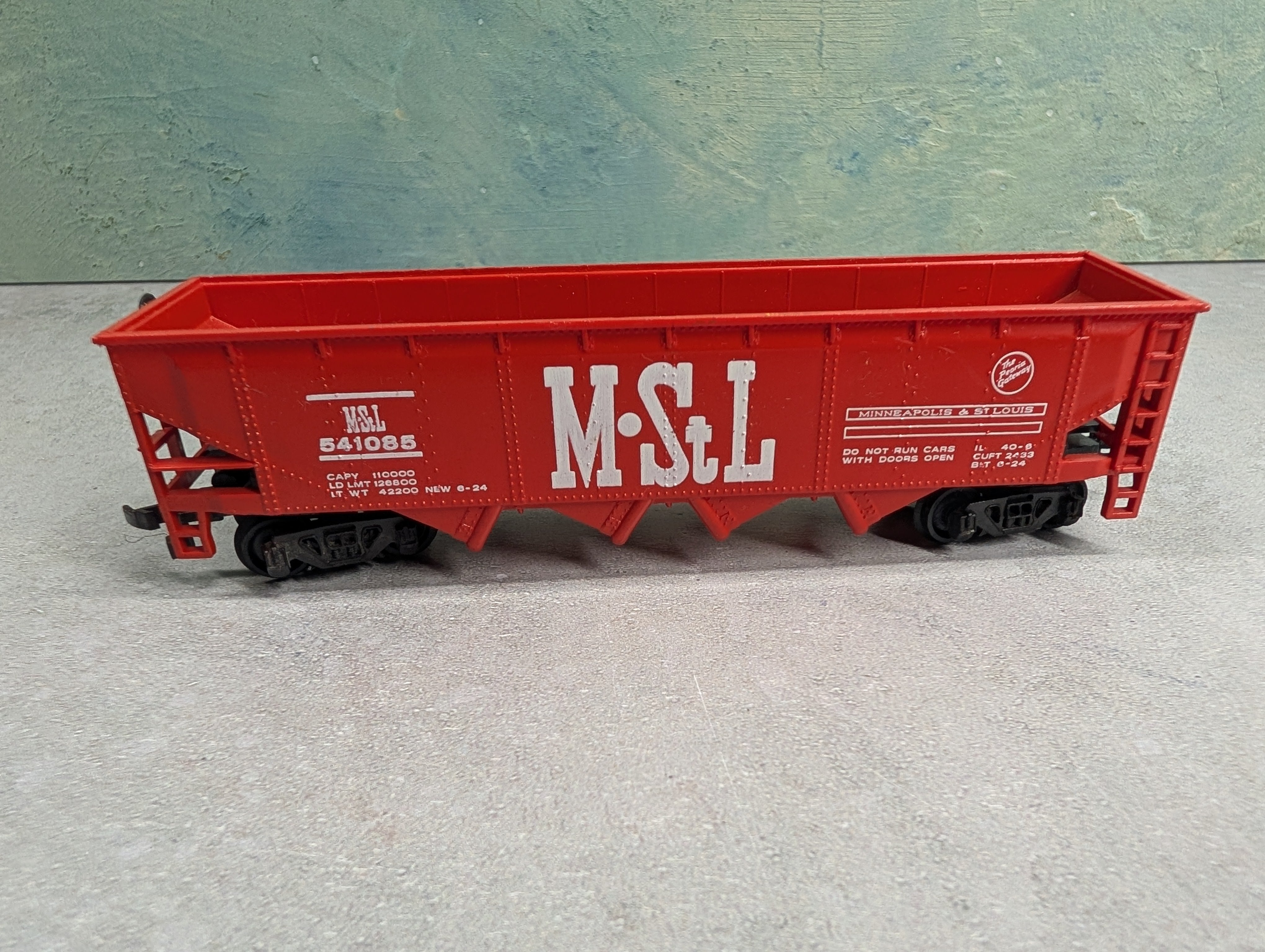 USED Bachmann HO Scale Open Hopper MSTL #541085