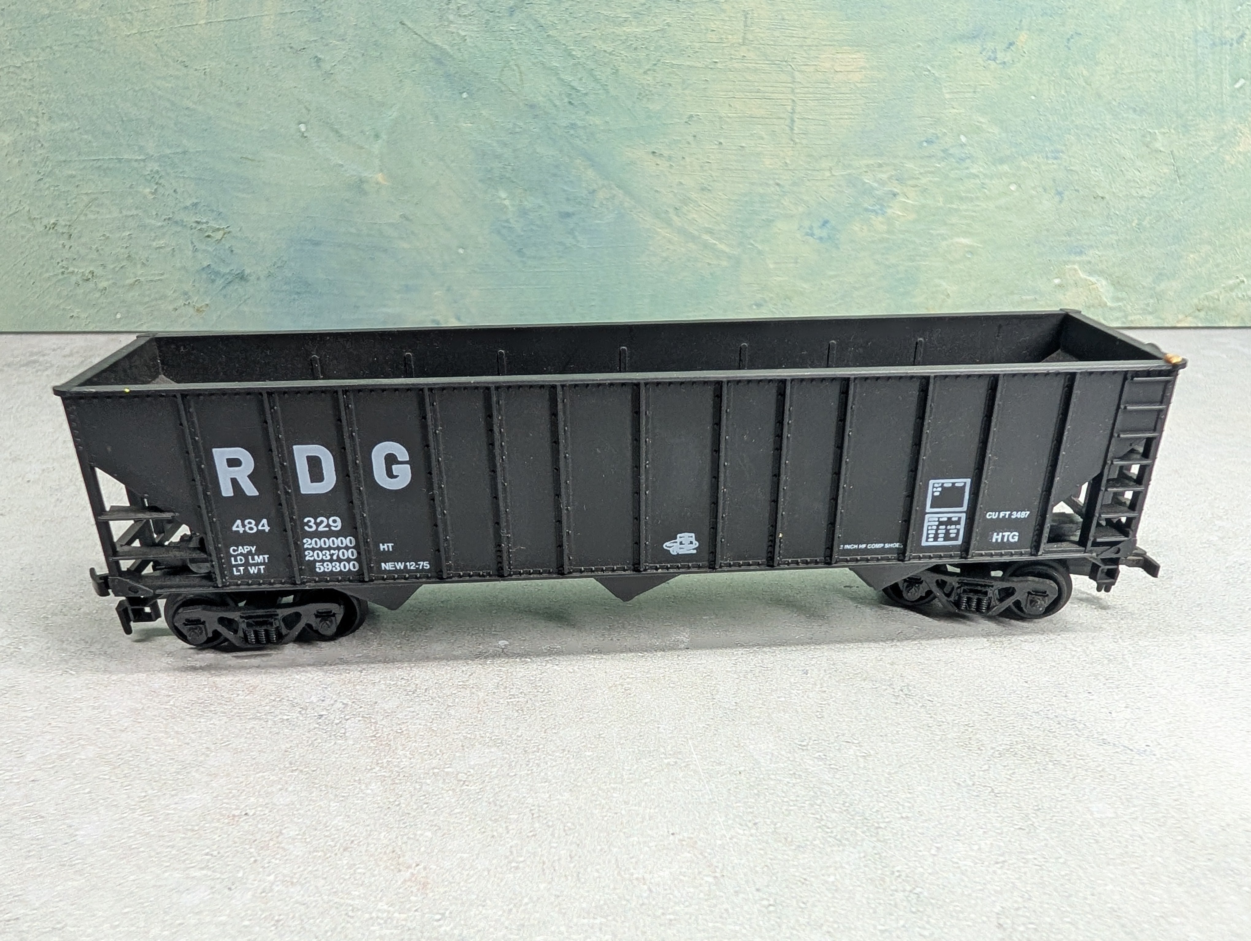 USED HO Scale Hopper Reading RDG #484329