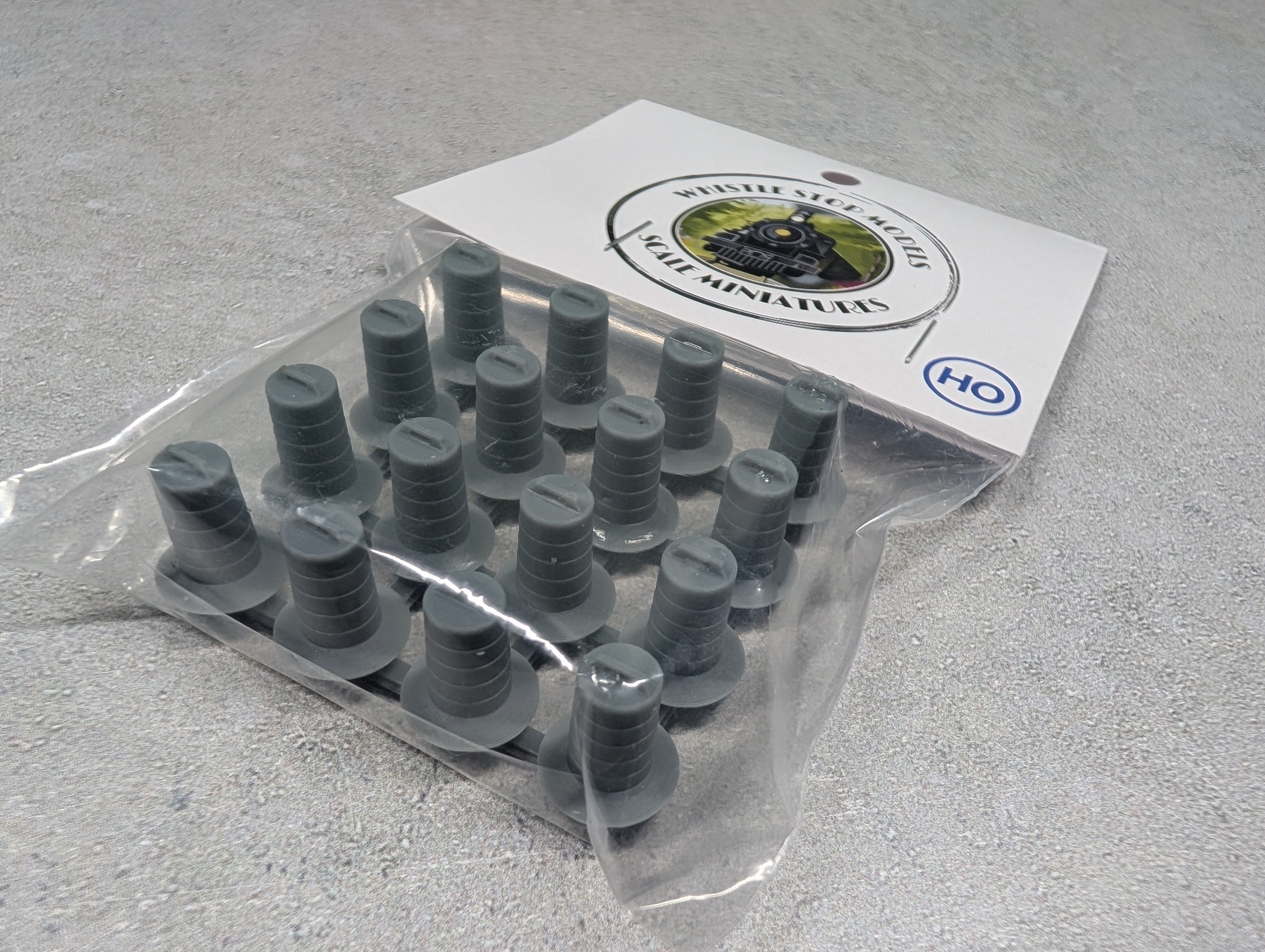 Whistle Stop Models HO2210 HO Scale Road Construction Barrels, 3D Printed, Highly Detailed (16 pcs)