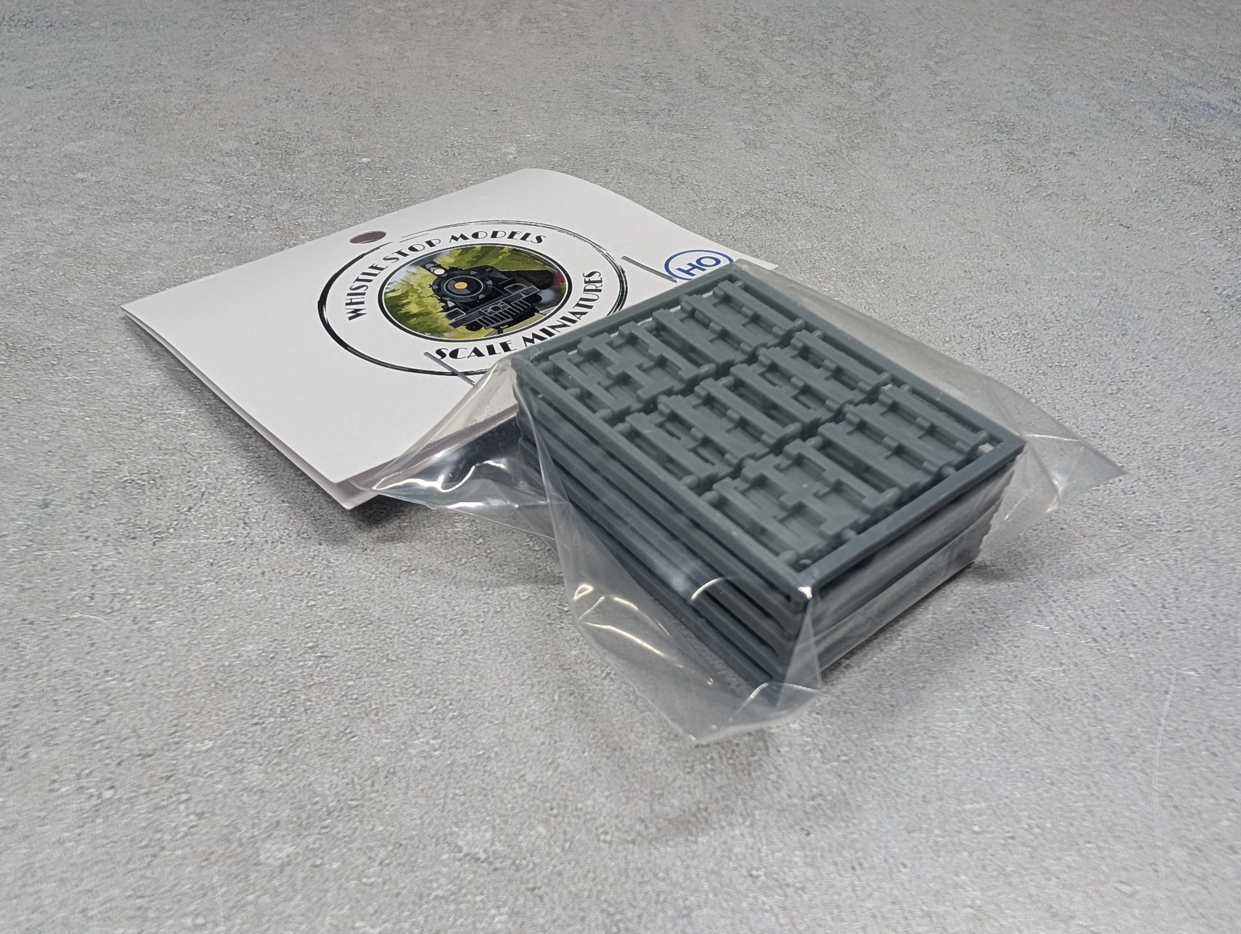 Whistle Stop Models HO1001 HO Scale Pallets, Resin 3D Printed, Highly Detailed (30 pcs)