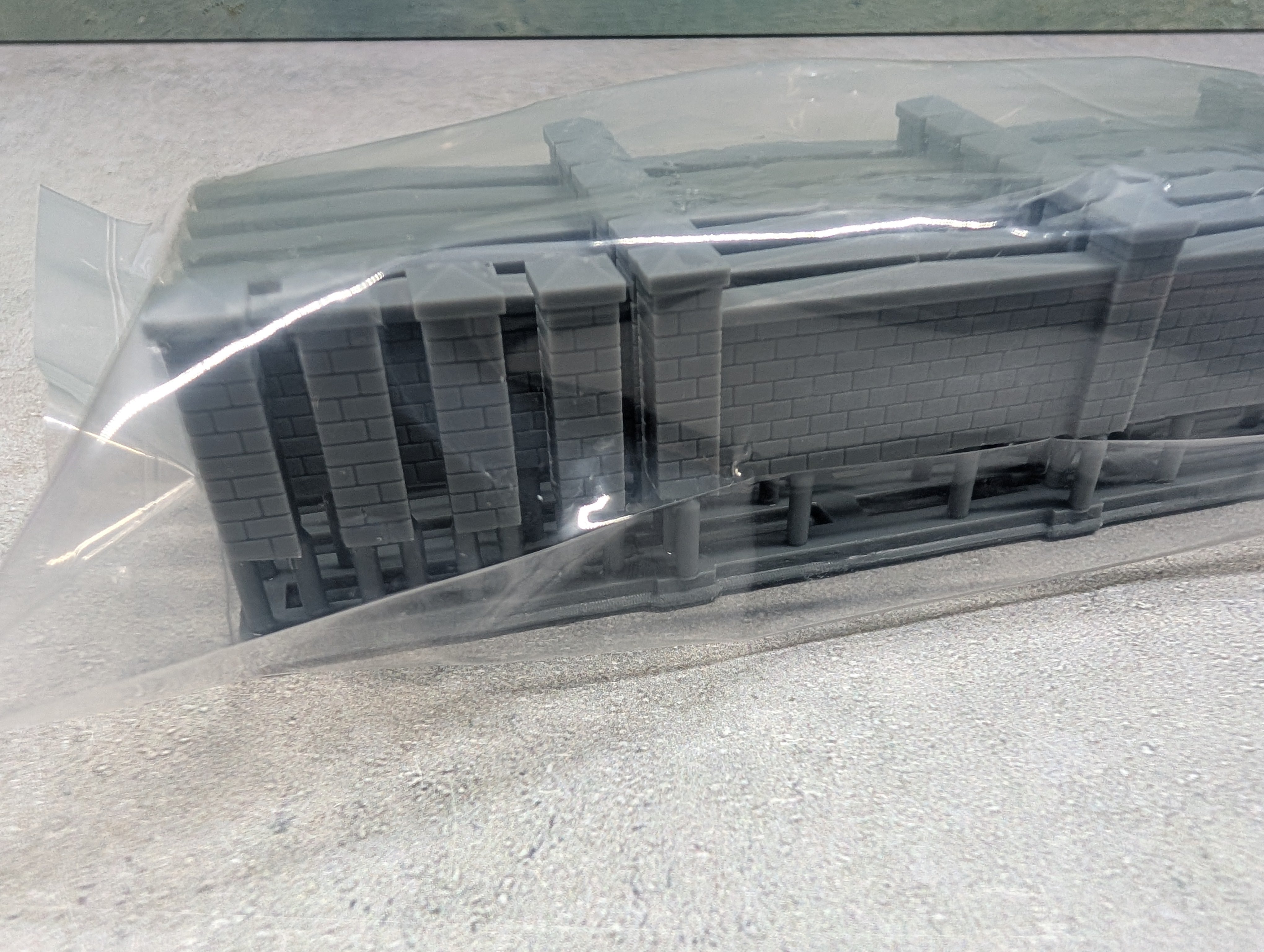 Whistle Stop Models HO2000 HO Scale Brick Wall Fence, Resin 3D Printed, Highly Detailed