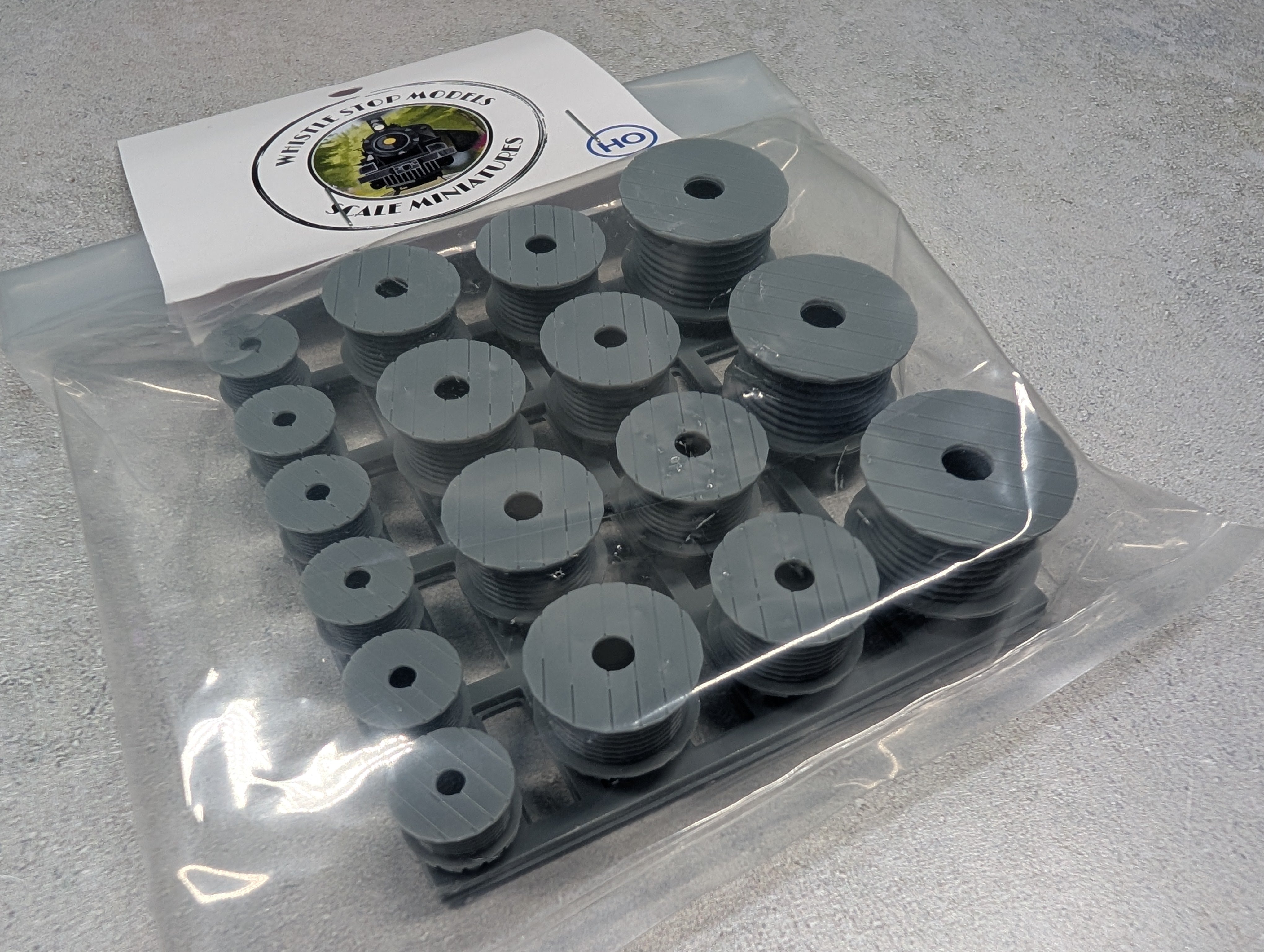 Whistle Stop Models HO9011 HO Scale Small Cable Spools, Resin 3D Printed, Highly Detailed (17 pcs)