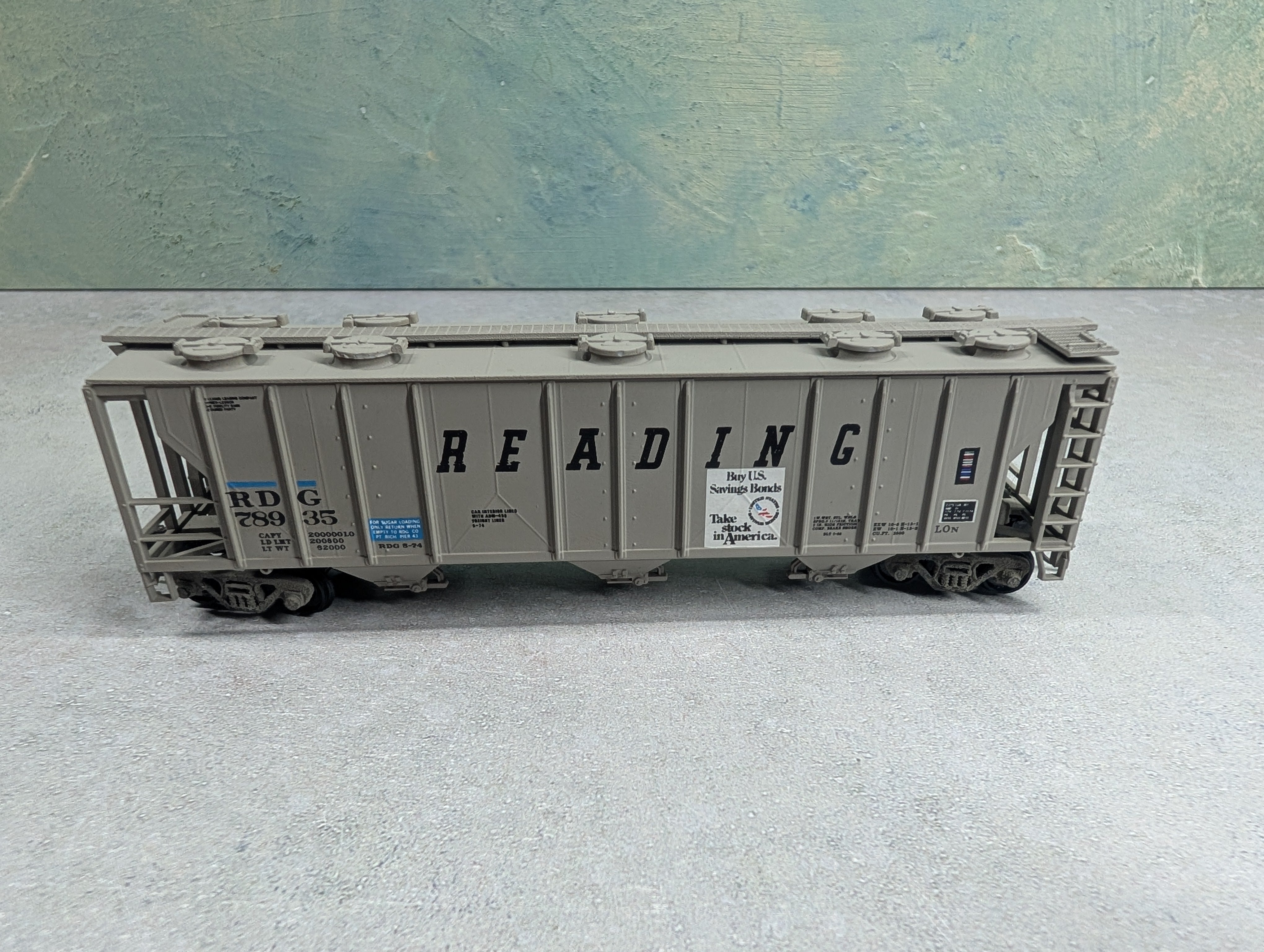 USED E&B VALLEY HO Scale PS-2 Covered Hopper, Robins Rails/Bev-Bel Reading RDG #78935
