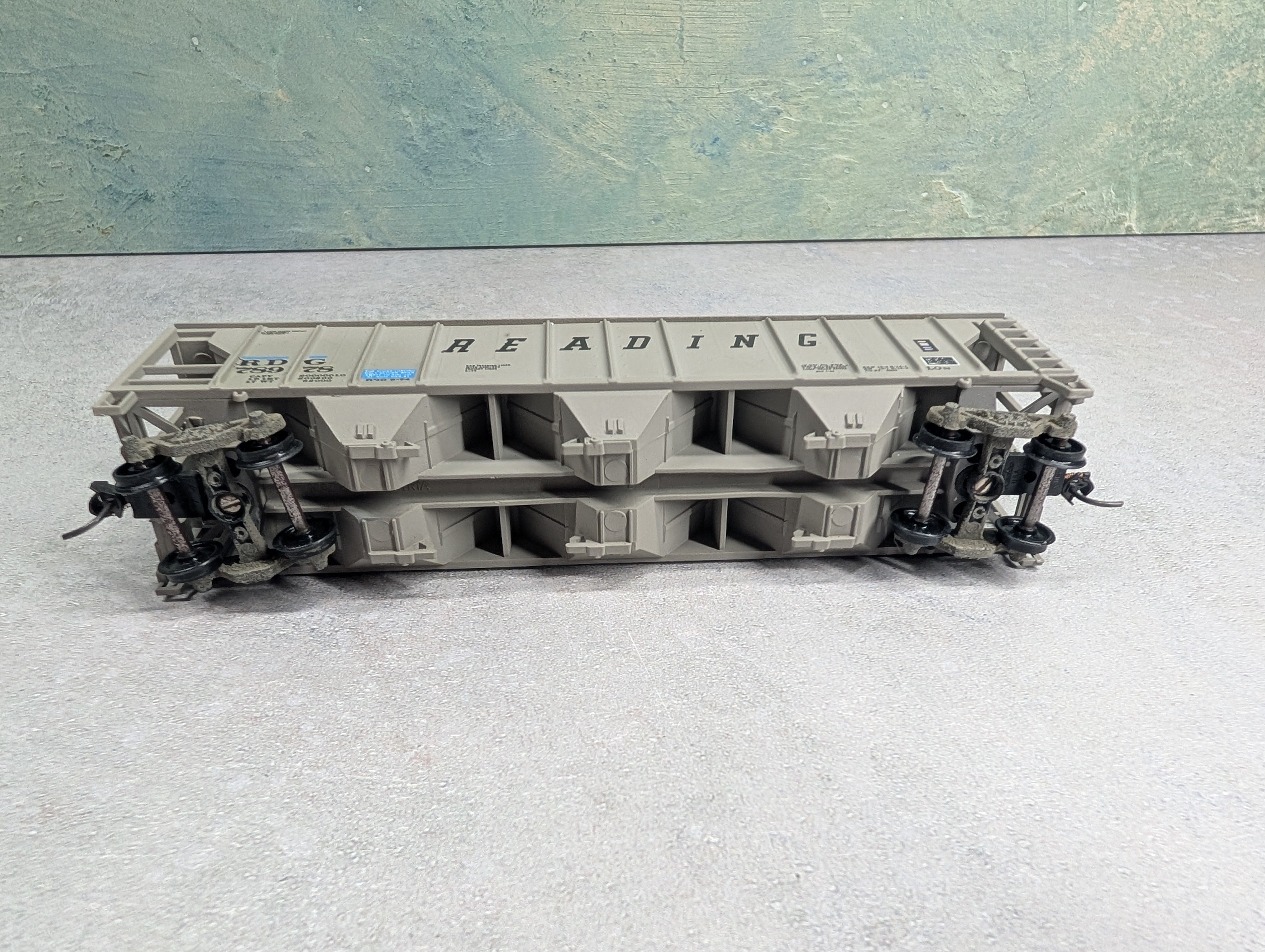 USED E&B VALLEY HO Scale PS-2 Covered Hopper, Robins Rails/Bev-Bel Reading RDG #78978