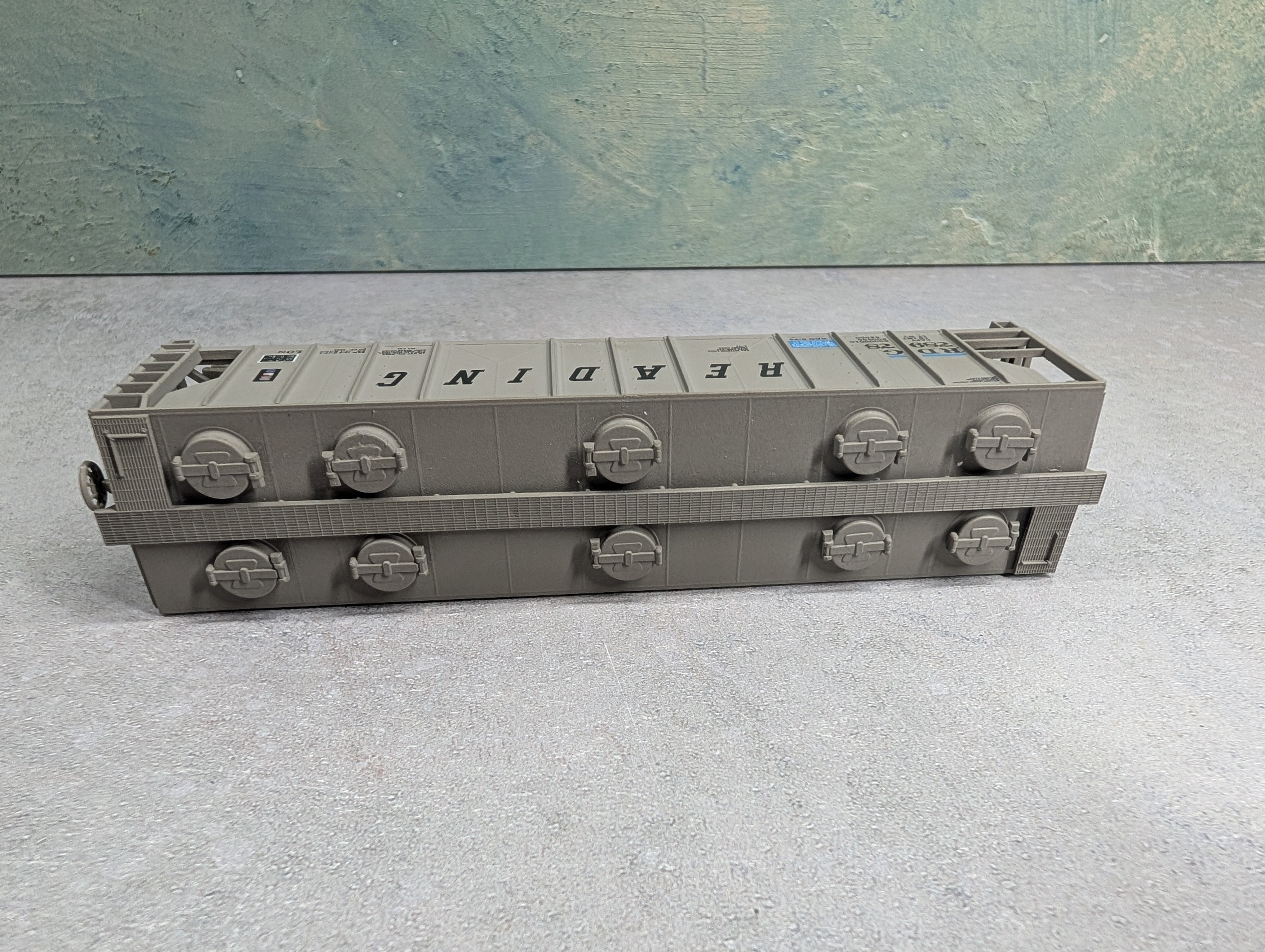 USED E&B VALLEY HO Scale PS-2 Covered Hopper, Robins Rails/Bev-Bel Reading RDG #78978