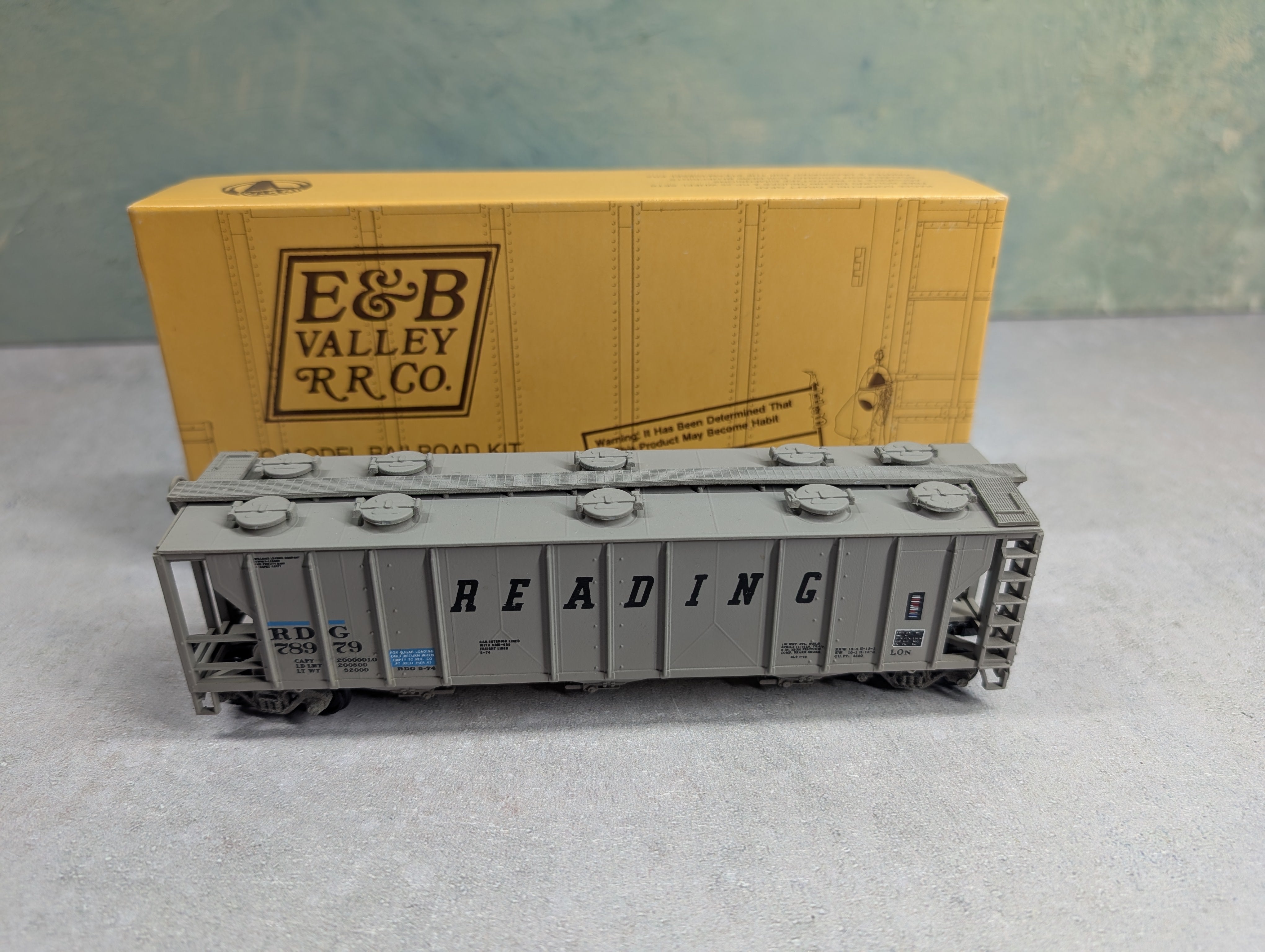 USED E&B VALLEY HO Scale PS-2 Covered Hopper, Robins Rails/Bev-Bel Reading RDG #78979