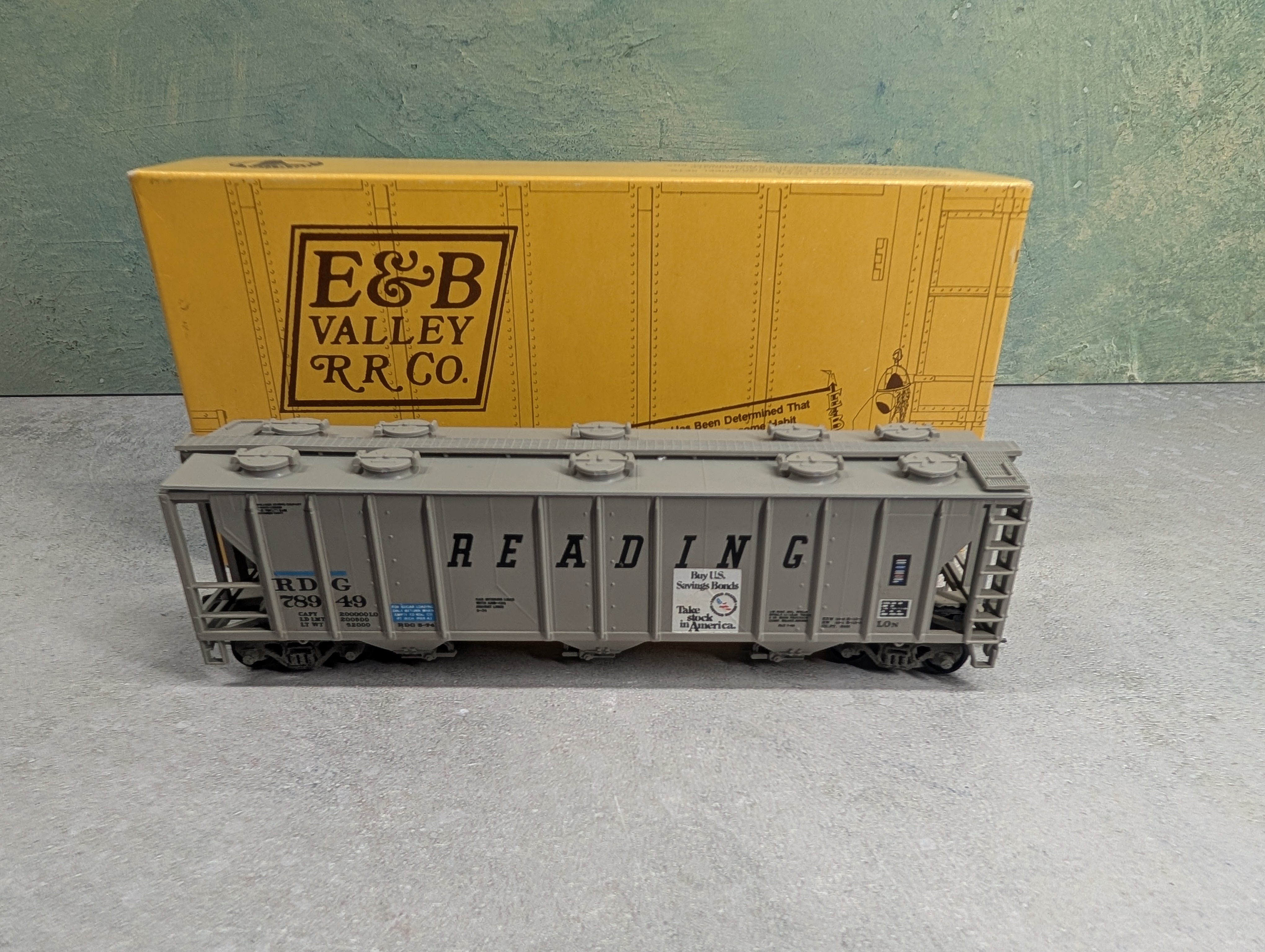 USED E&B VALLEY HO Scale PS-2 Covered Hopper, Robins Rails/Bev-Bel Reading RDG #78949