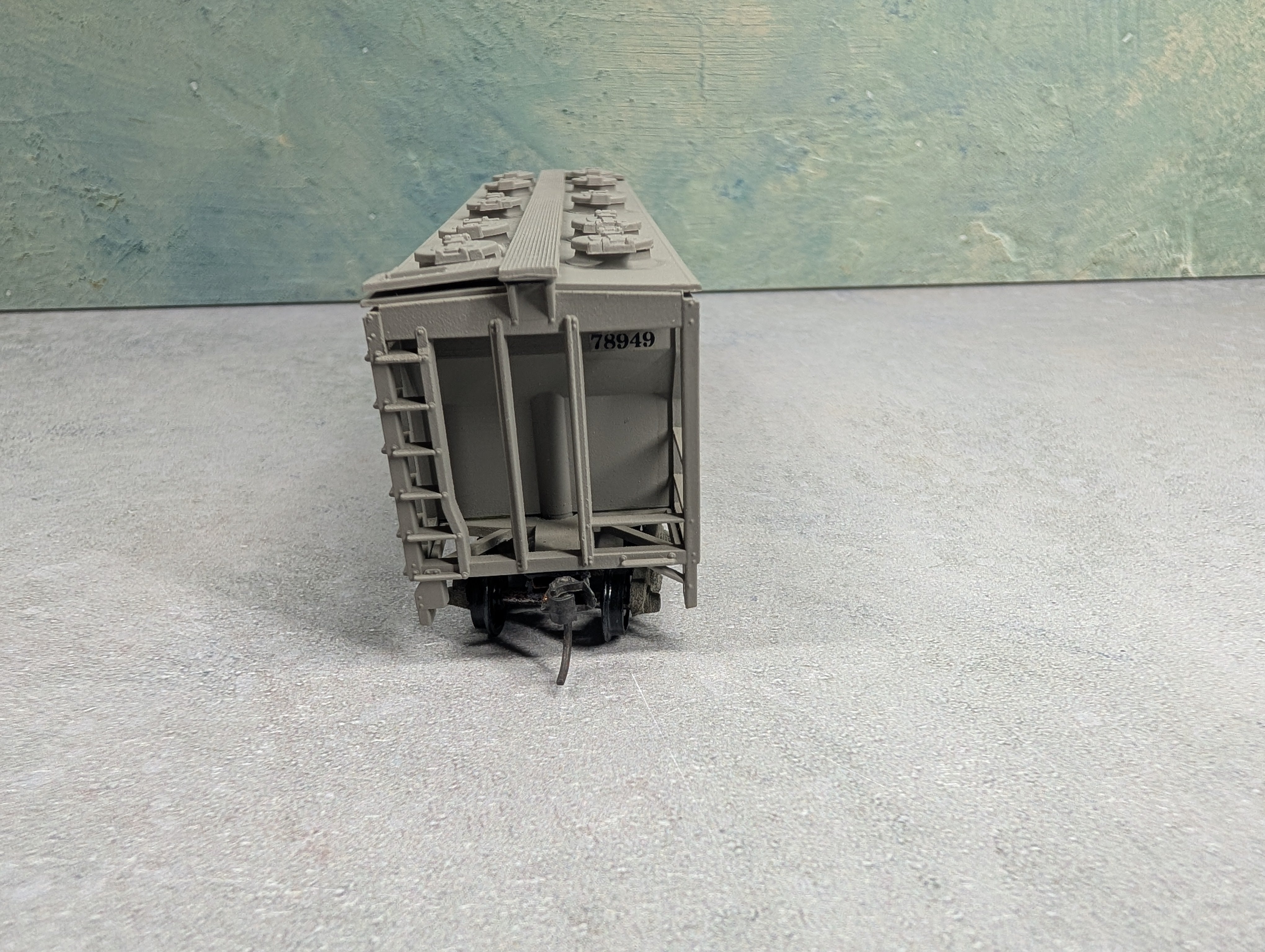 USED E&B VALLEY HO Scale PS-2 Covered Hopper, Robins Rails/Bev-Bel Reading RDG #78949