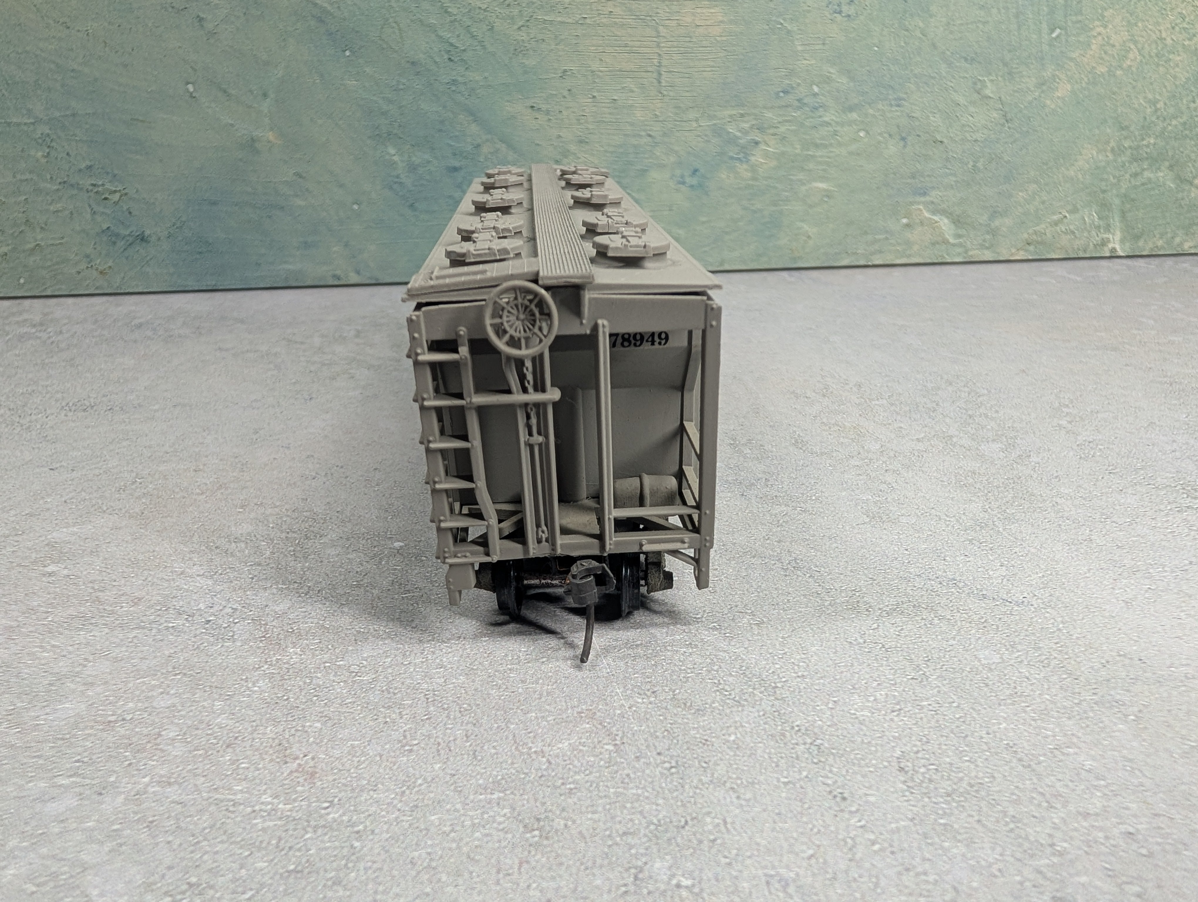 USED E&B VALLEY HO Scale PS-2 Covered Hopper, Robins Rails/Bev-Bel Reading RDG #78949