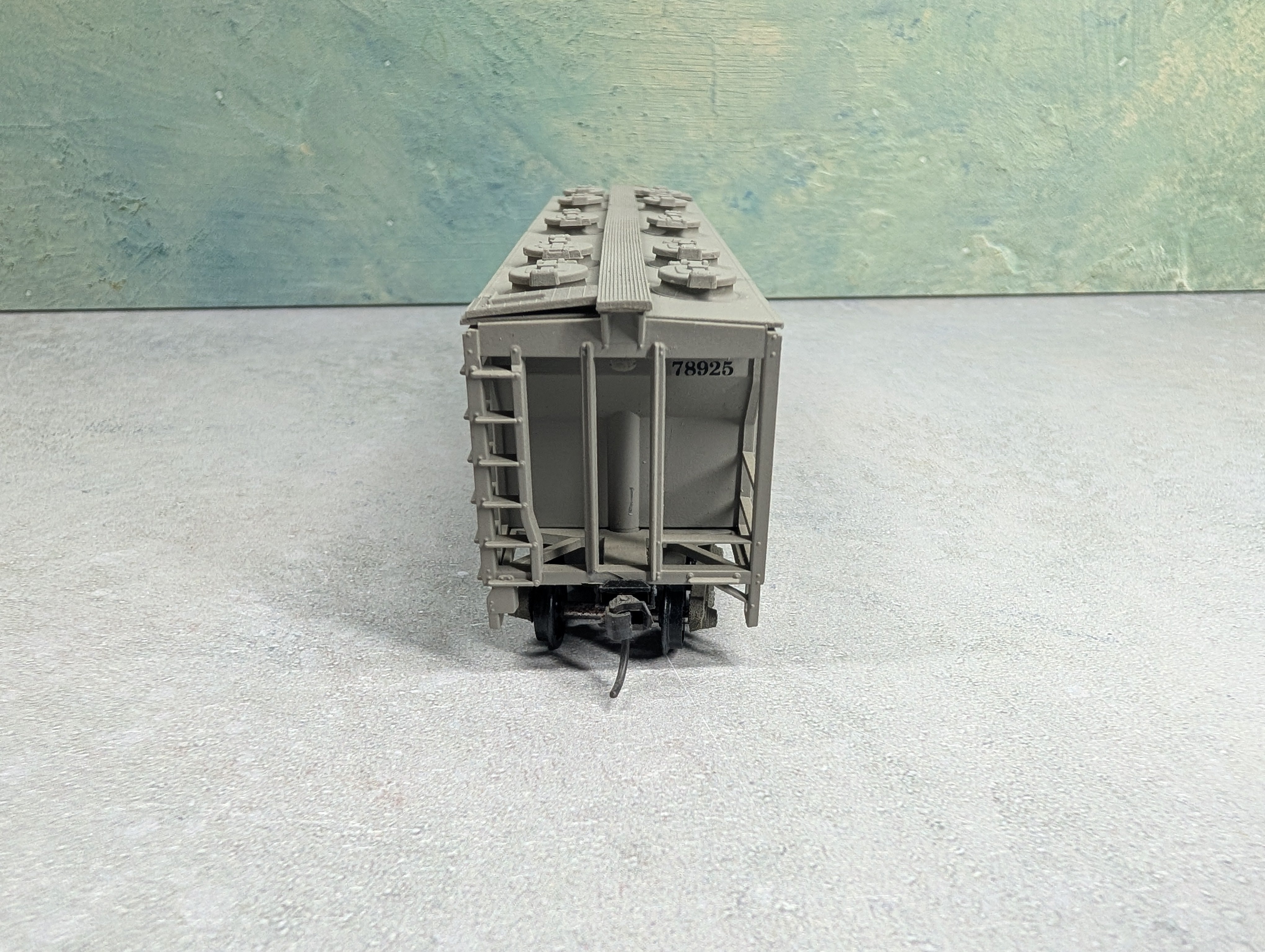 USED E&B VALLEY HO Scale PS-2 Covered Hopper, Robins Rails/Bev-Bel Reading RDG #78925